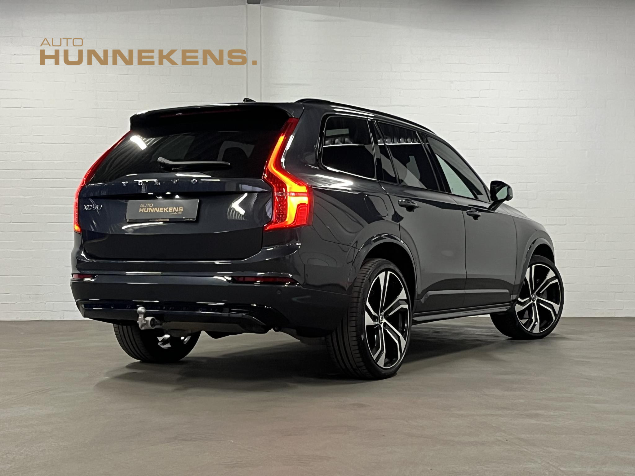 volvo-xc90-image3.jpg