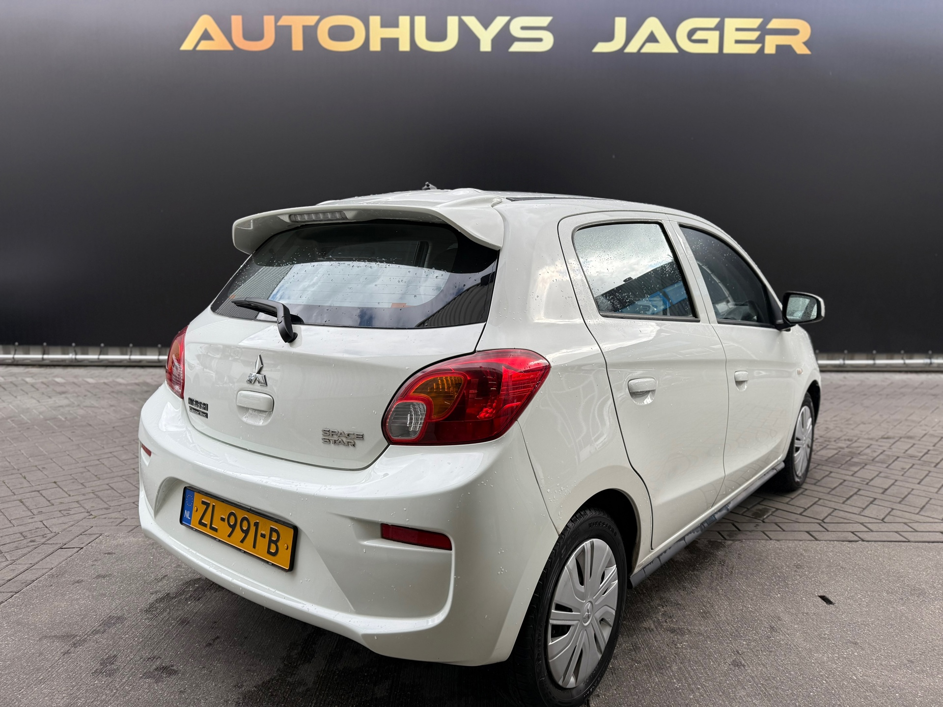 mitsubishi-space-star-image4.jpg