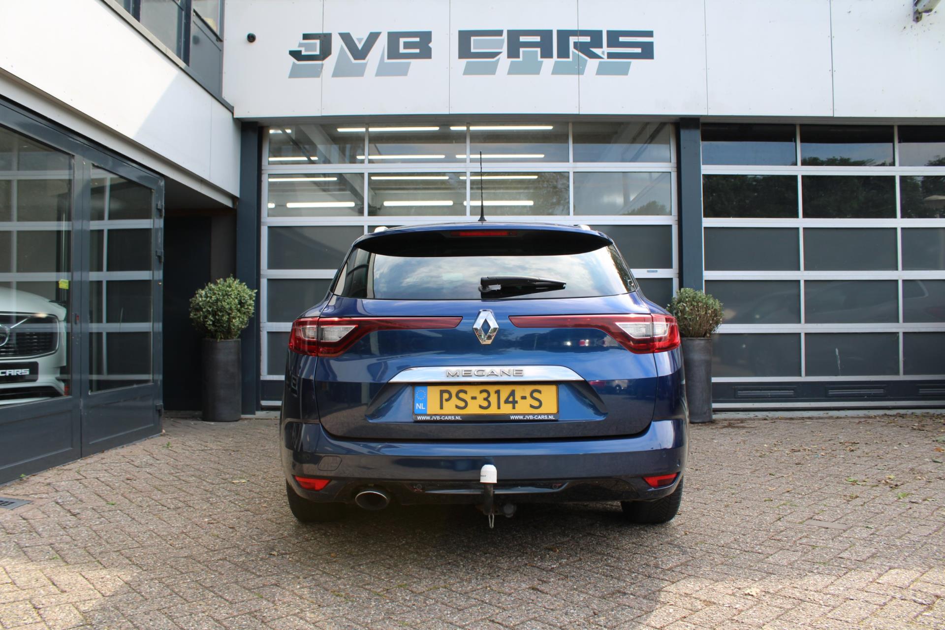 renault-megane-estate-image10.jpg