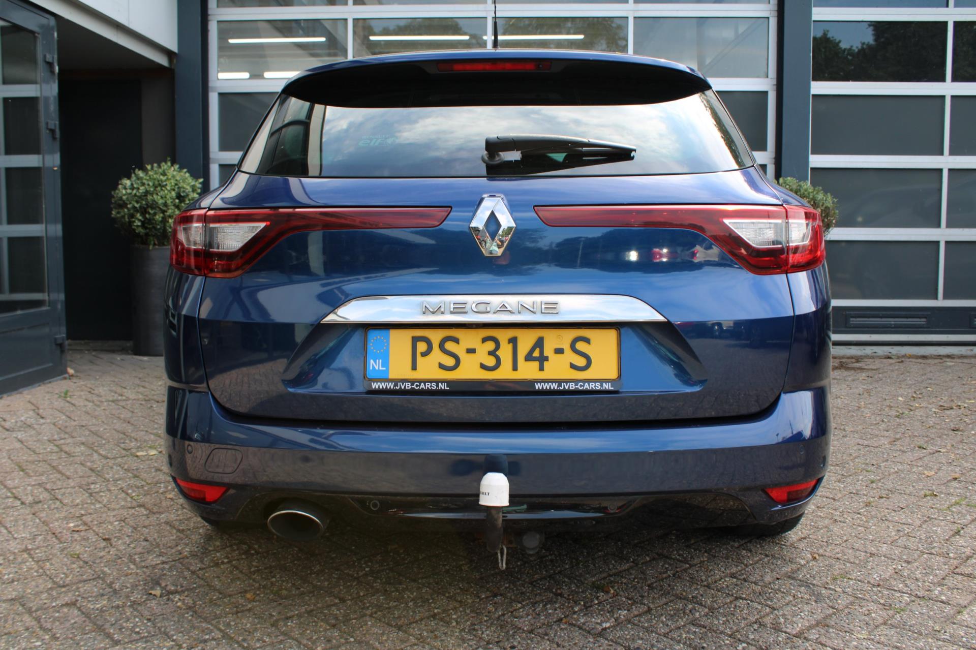 renault-megane-estate-image9.jpg