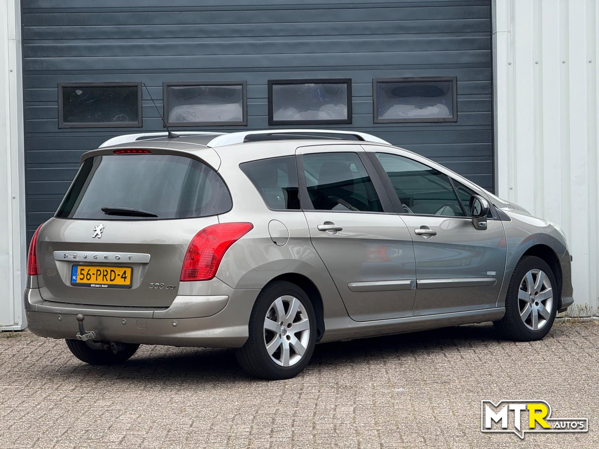 peugeot-308-image2.jpg