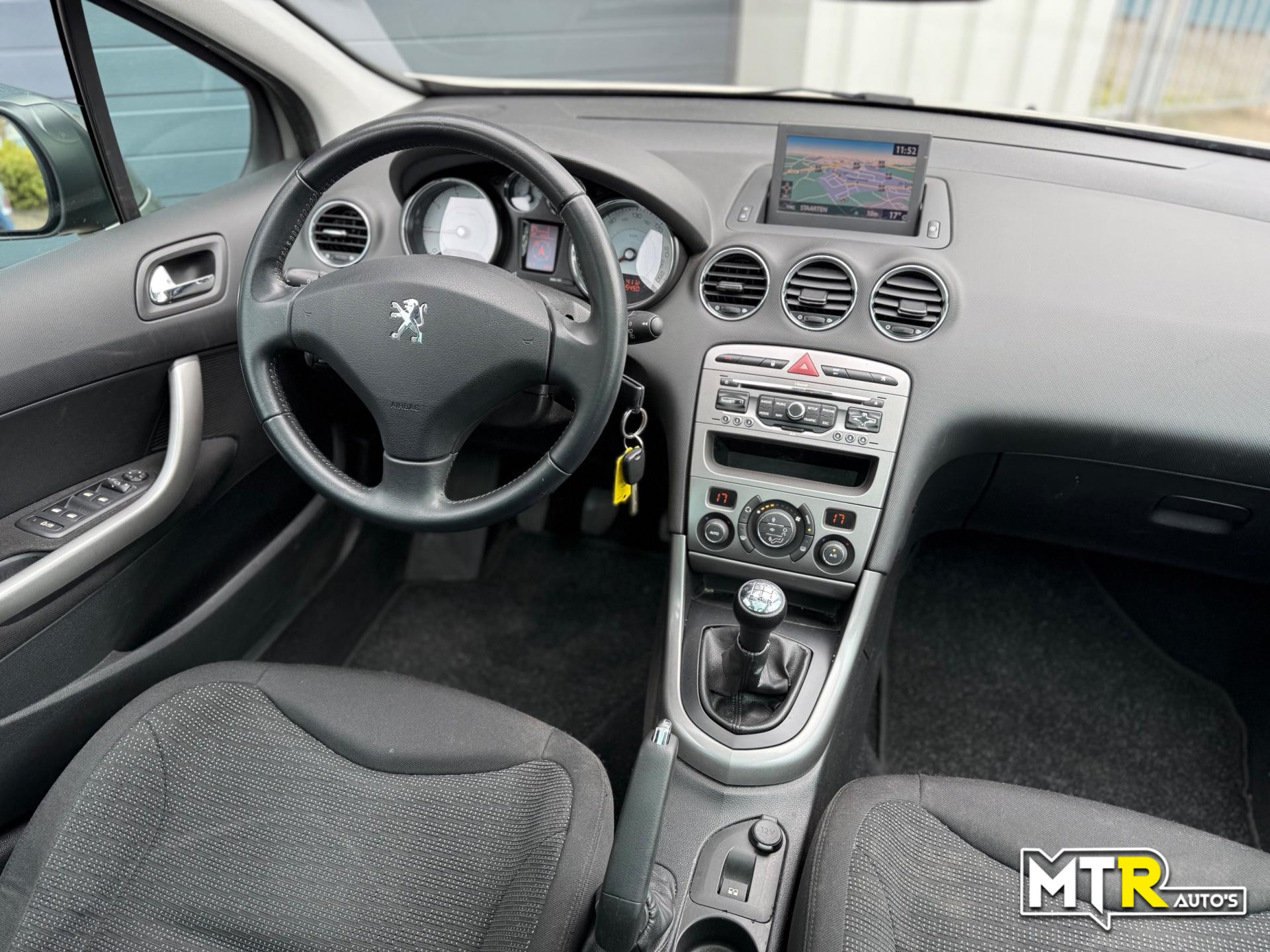 peugeot-308-image3.jpg