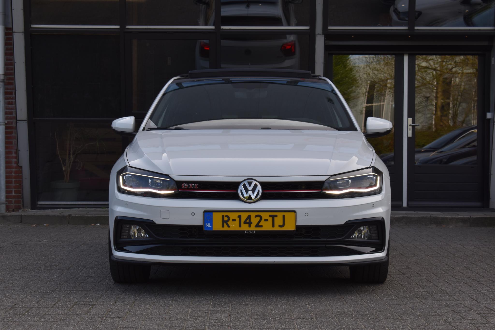 volkswagen-polo-image2.jpg