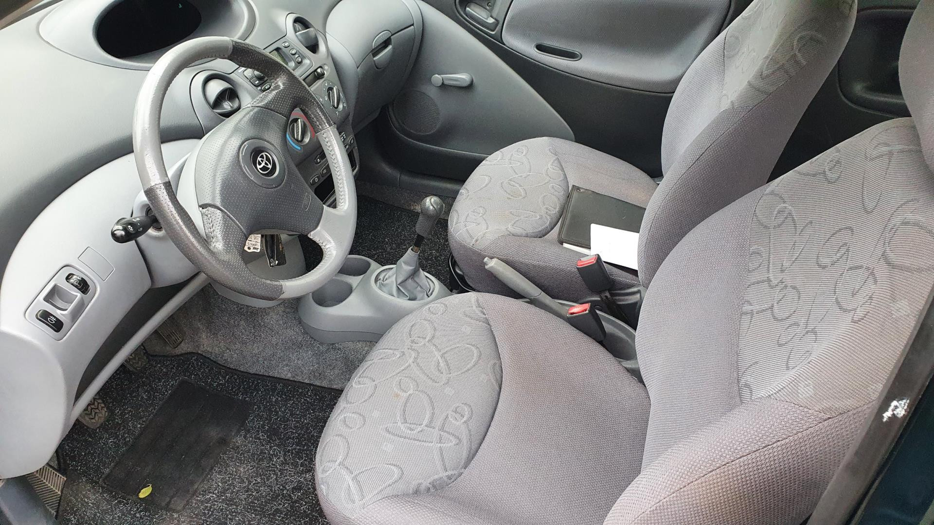 toyota-yaris-image4.jpg
