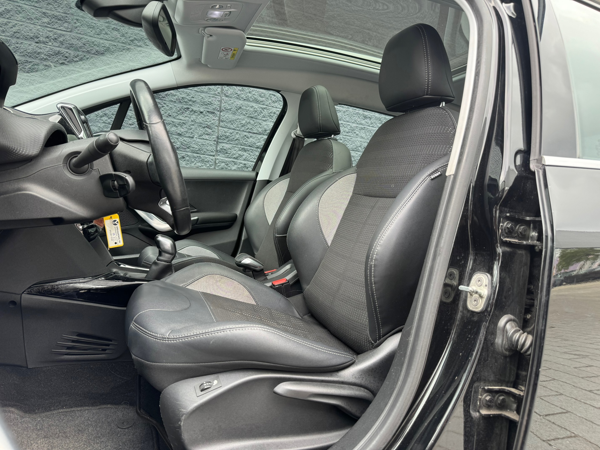 peugeot-2008-image10.jpg