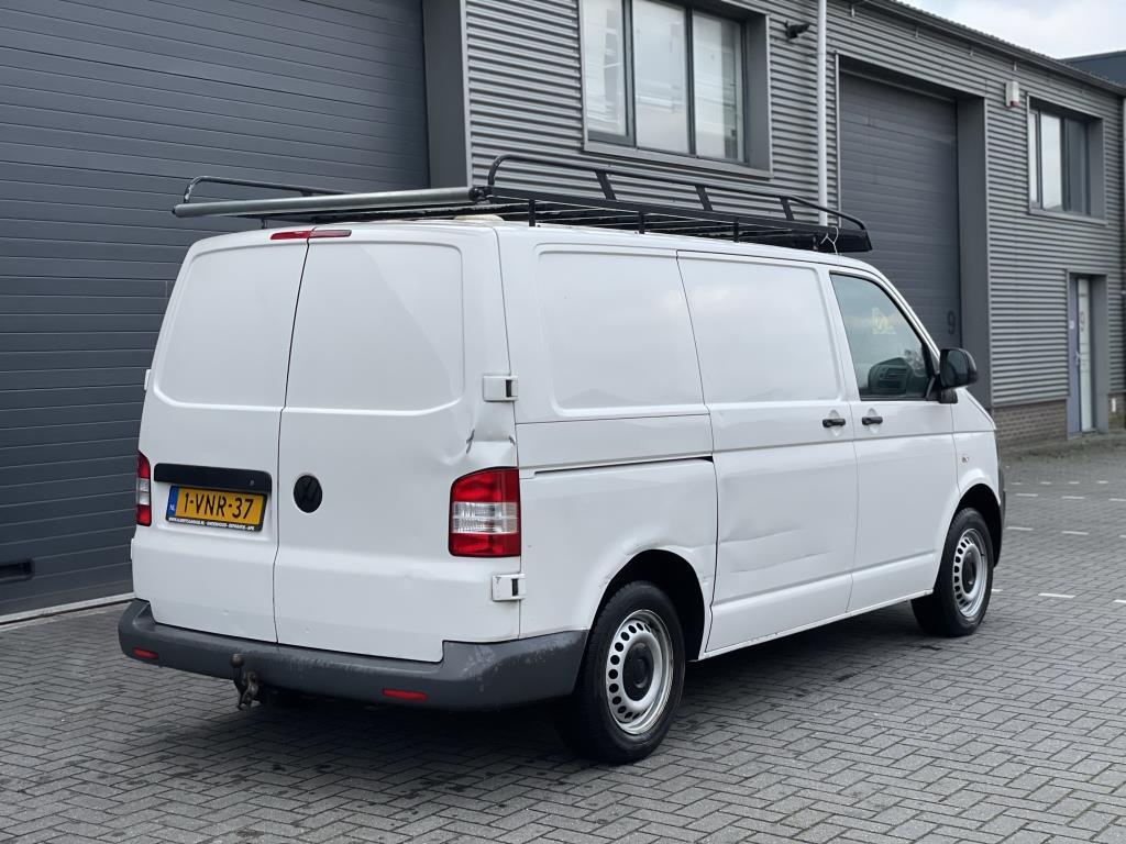 volkswagen-transporter-image4.jpg