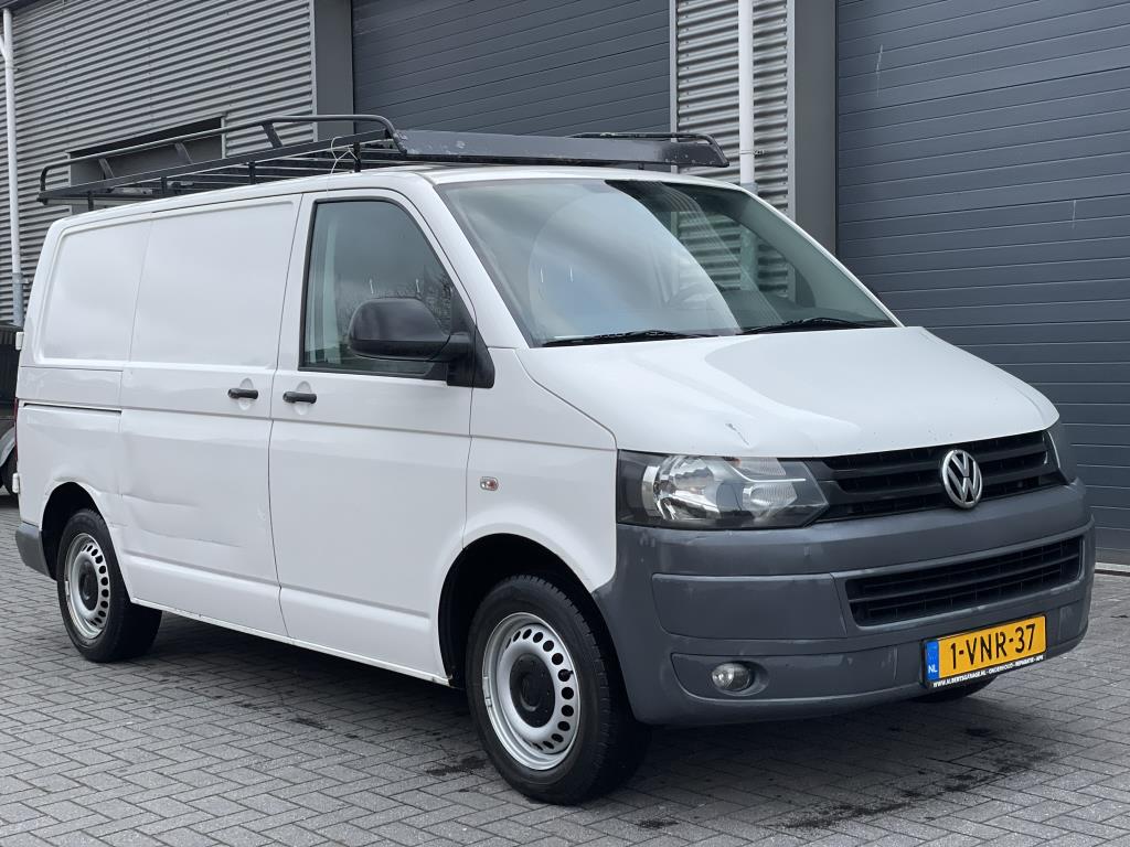volkswagen-transporter-image6.jpg