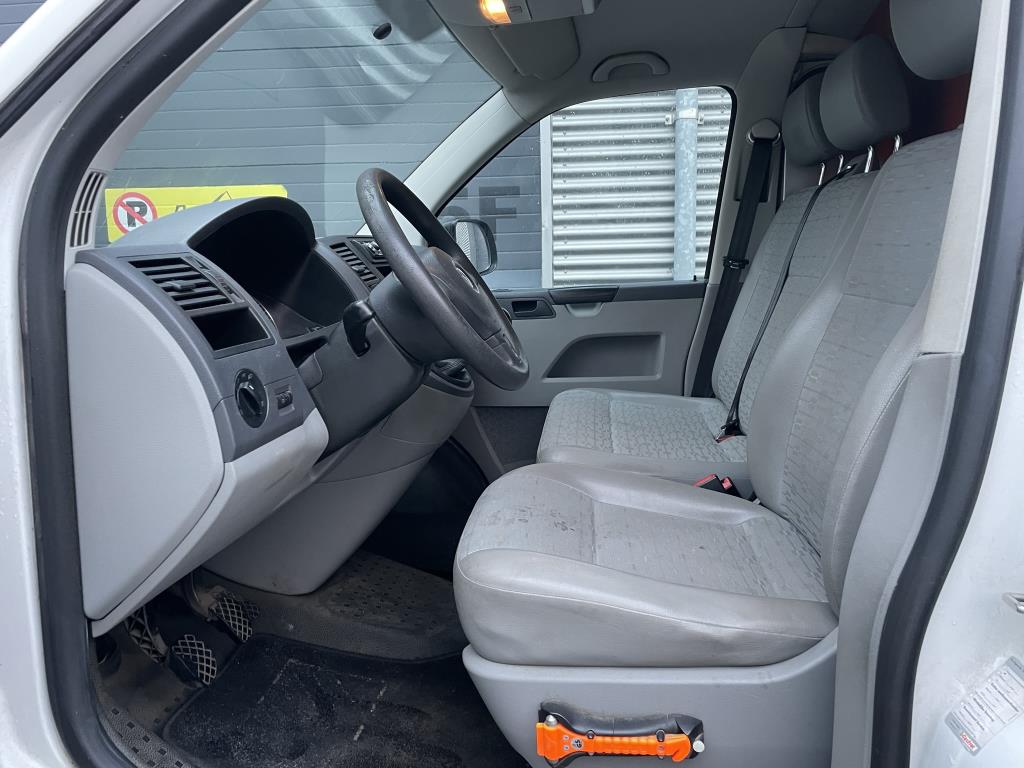 volkswagen-transporter-image9.jpg