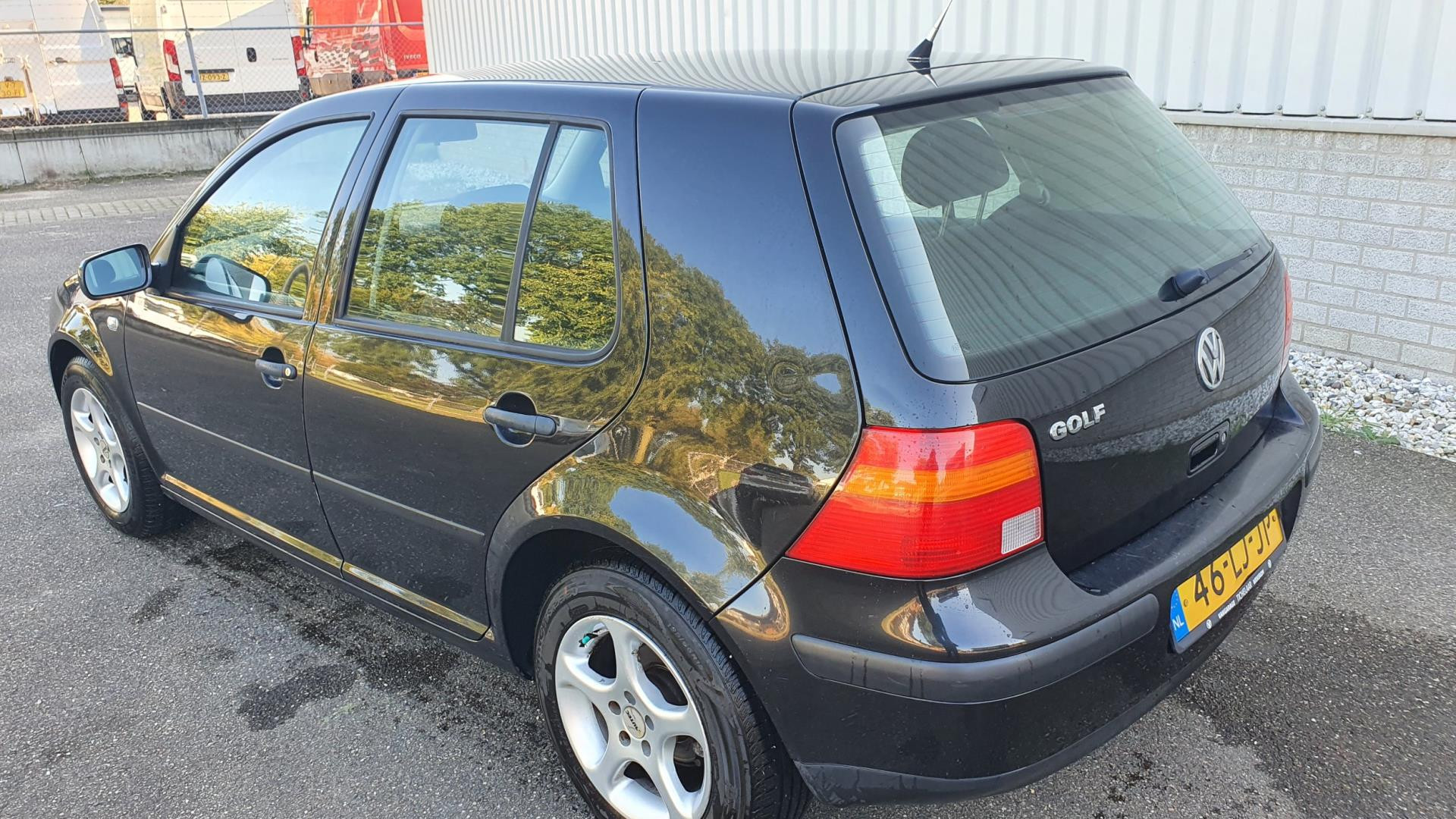 volkswagen-golf-image2.jpg