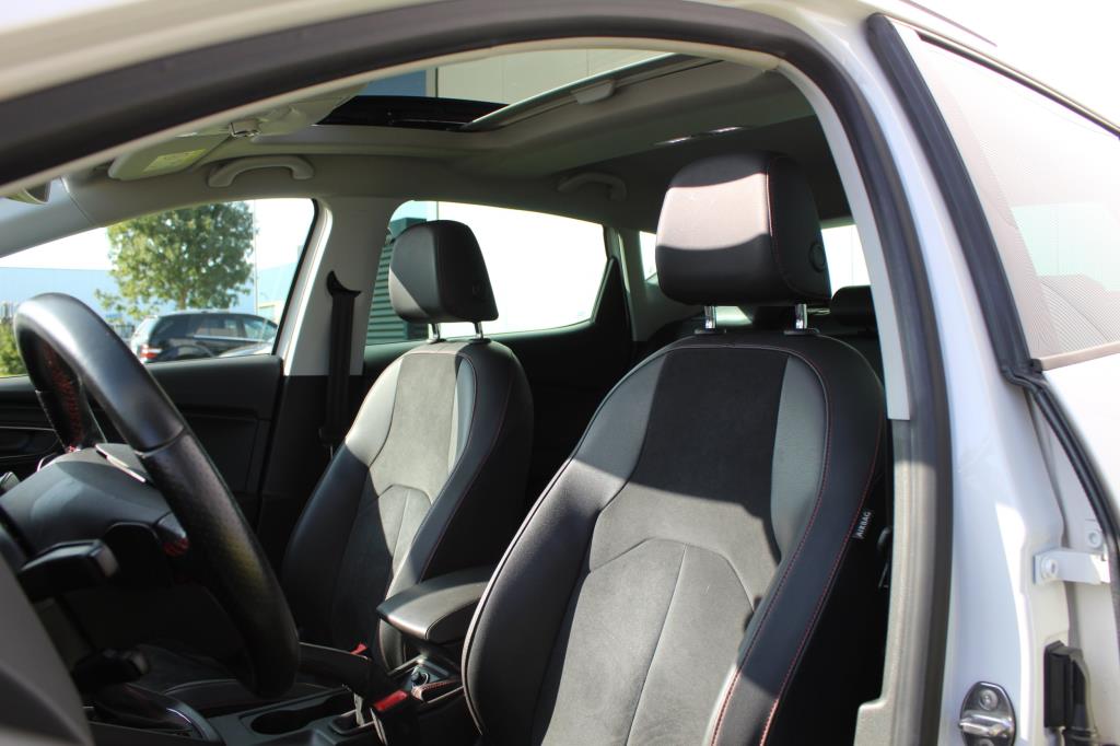 seat-leon-image8.jpg