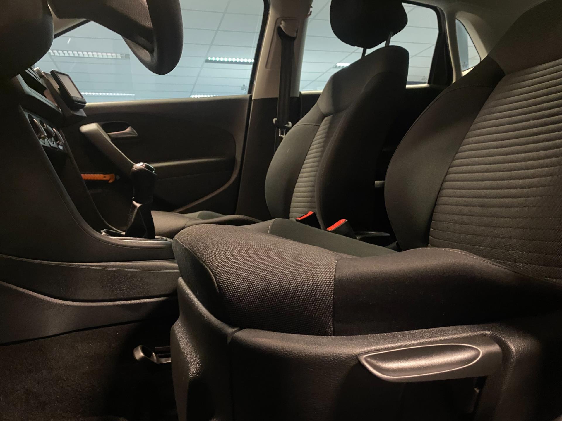 volkswagen-polo-image7.jpg