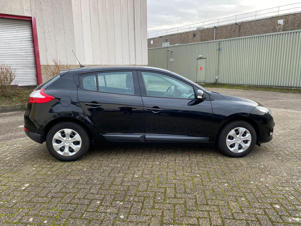 renault-megane-image8.jpg