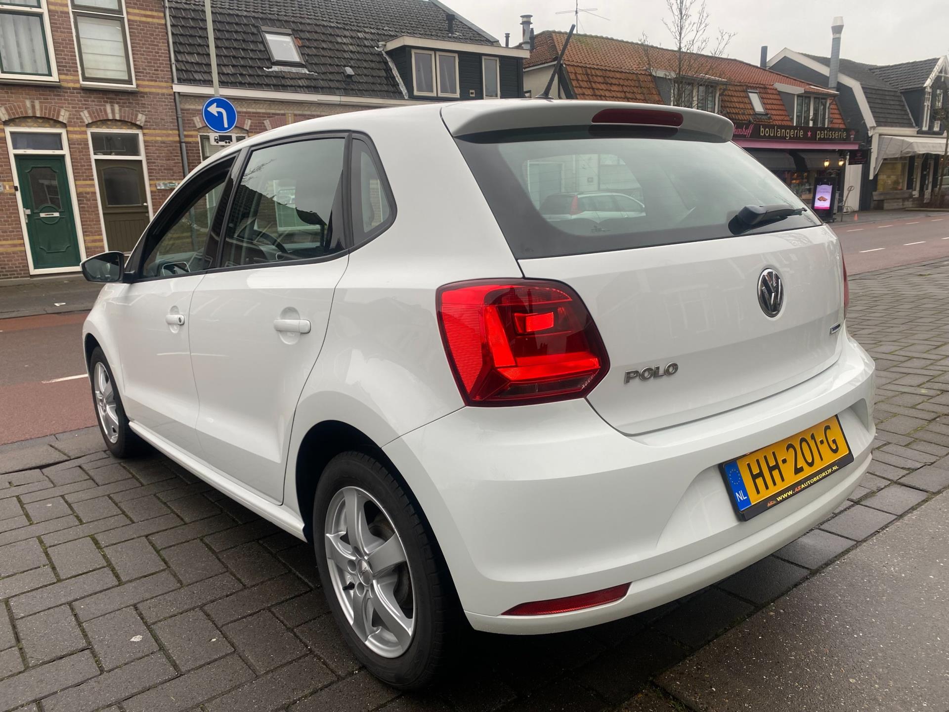volkswagen-polo-image3.jpg