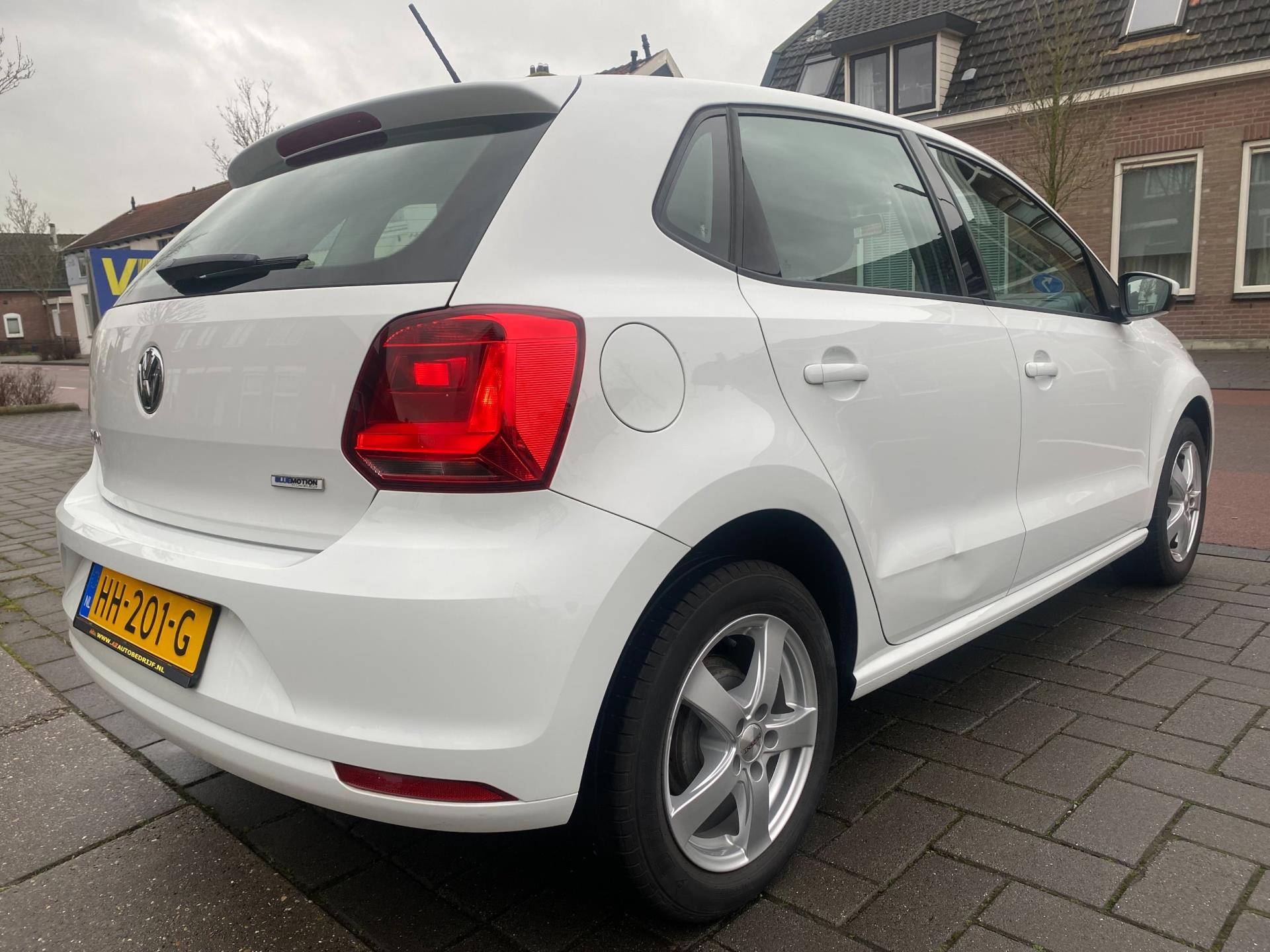 volkswagen-polo-image4.jpg