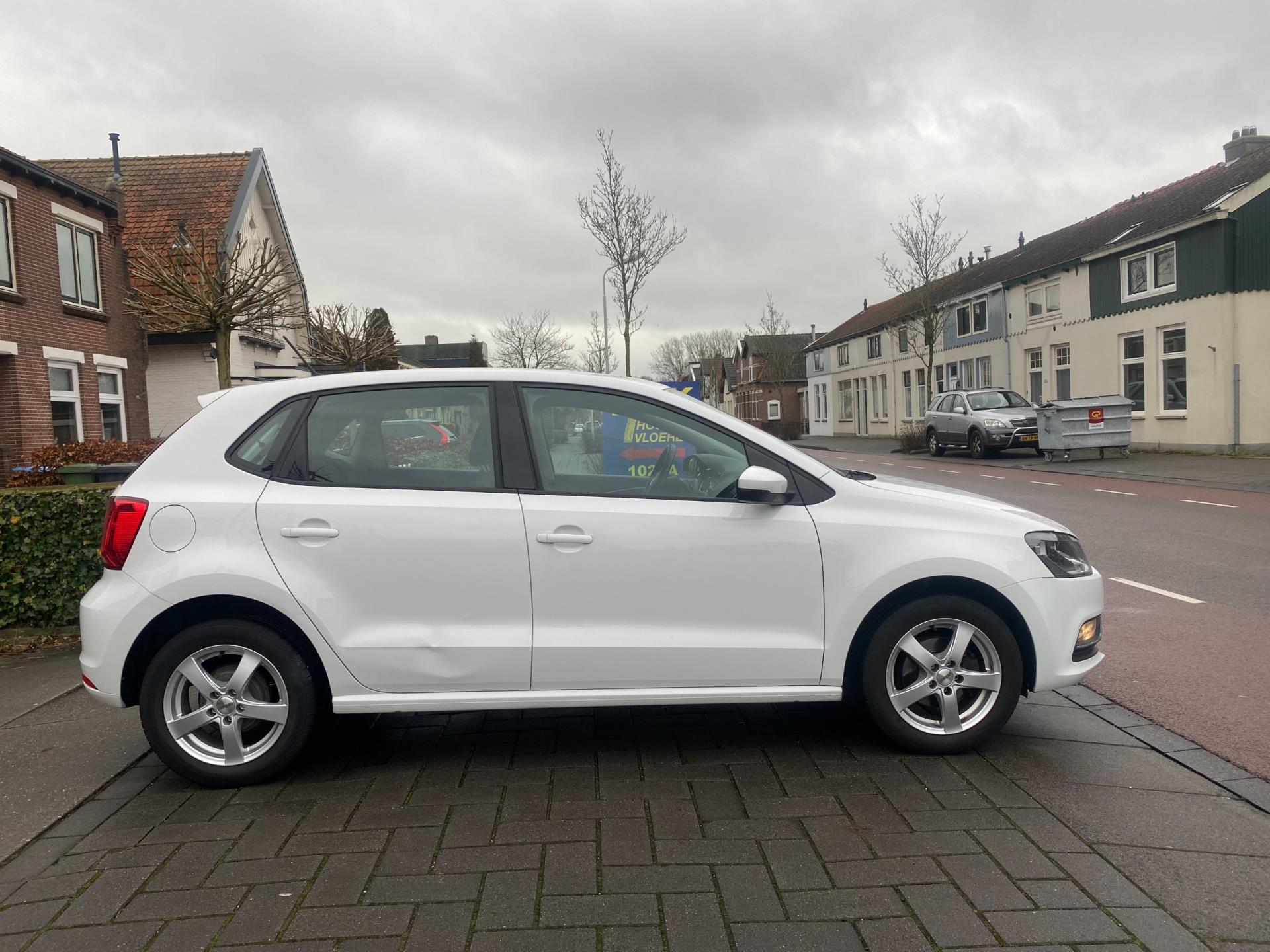 volkswagen-polo-image5.jpg