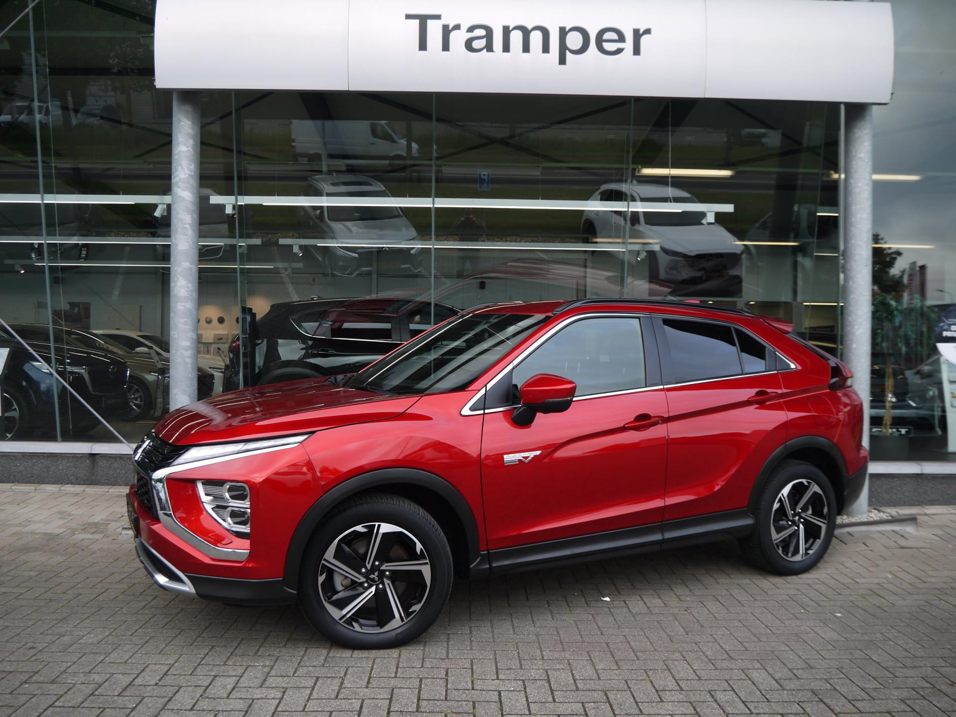 664981226/mitsubishi-eclipse-cross-image1.jpg