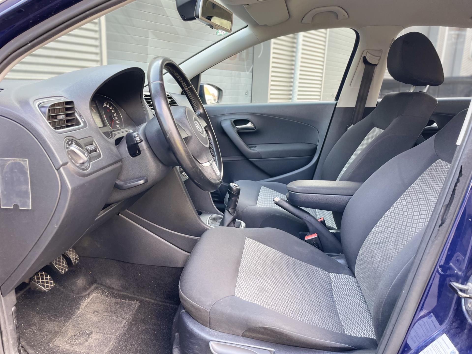 volkswagen-polo-image7.jpg