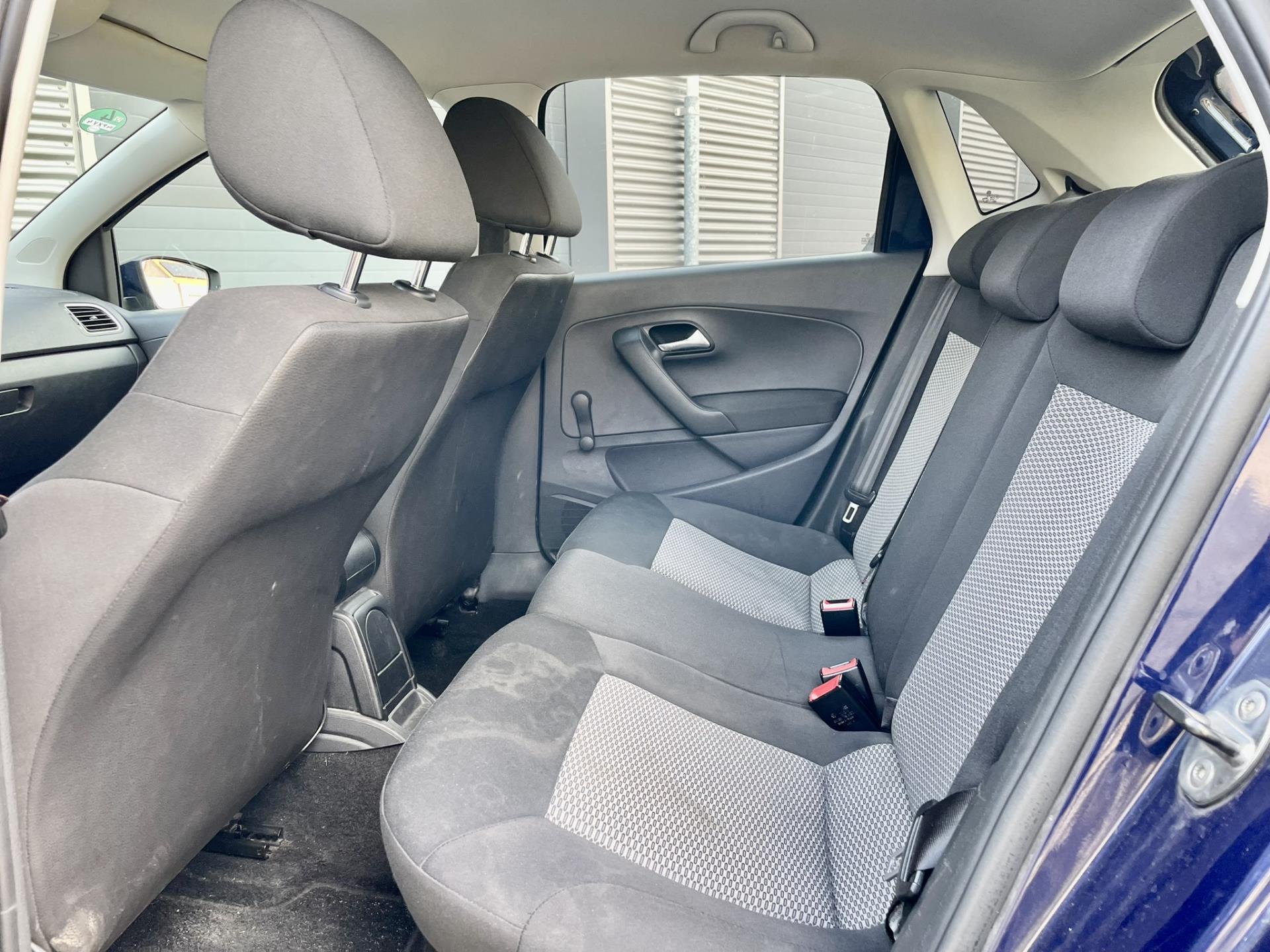 volkswagen-polo-image9.jpg