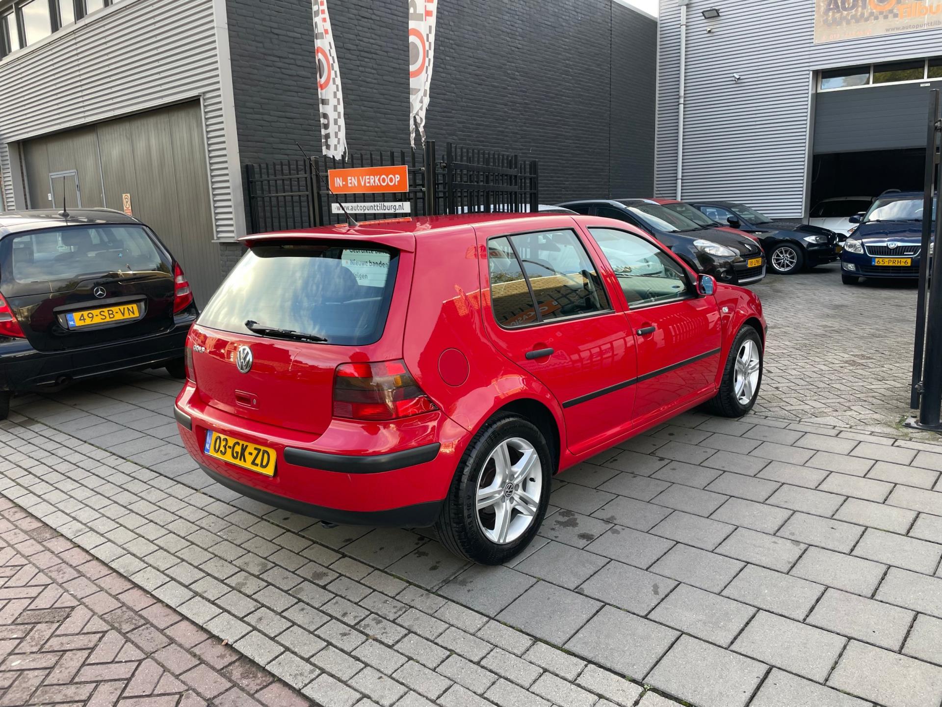 volkswagen-golf-image4.jpg