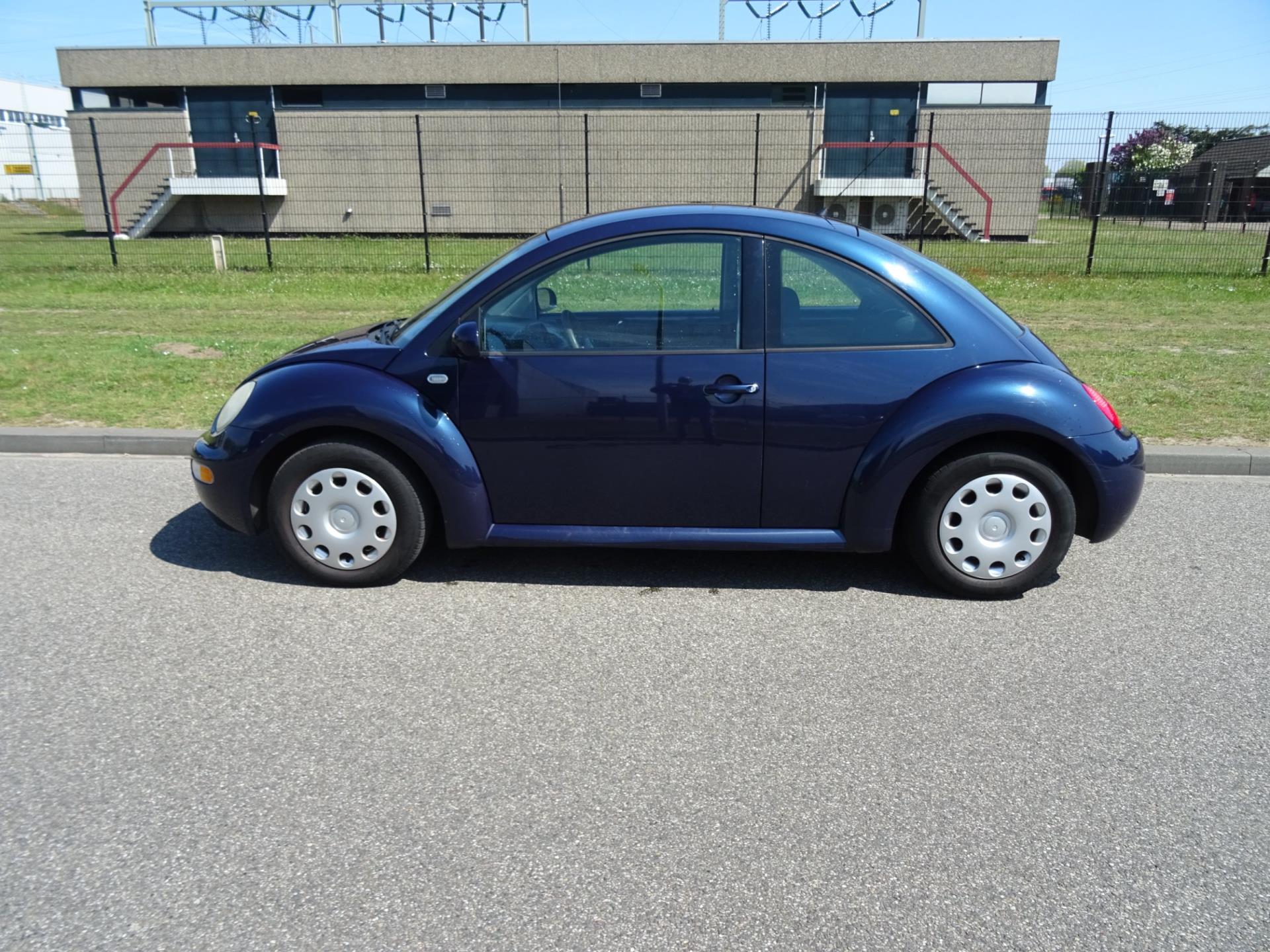 volkswagen-new-beetle-image3.jpg