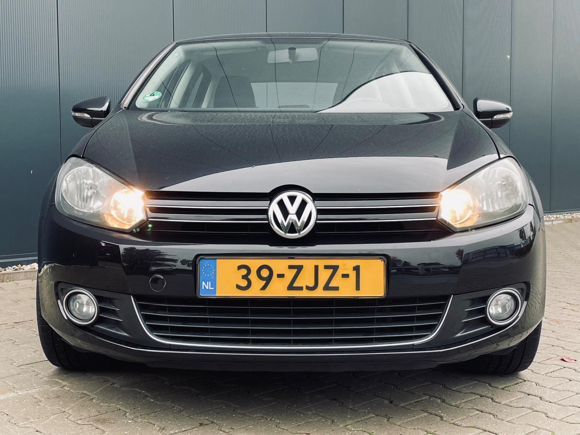 volkswagen-golf-image4.jpg