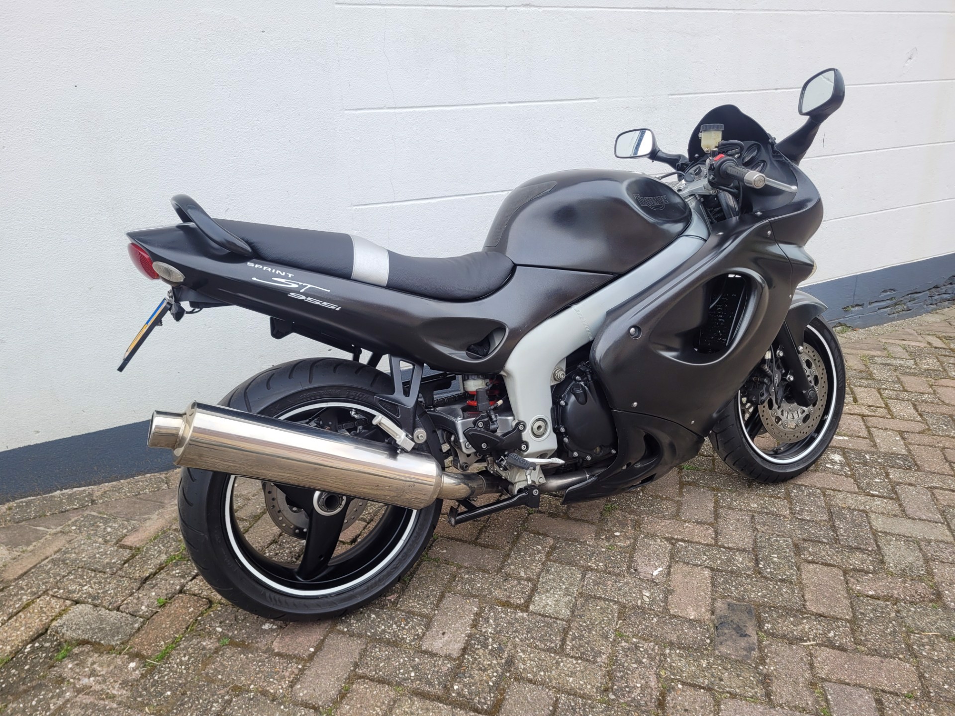 triumph--image2.jpg