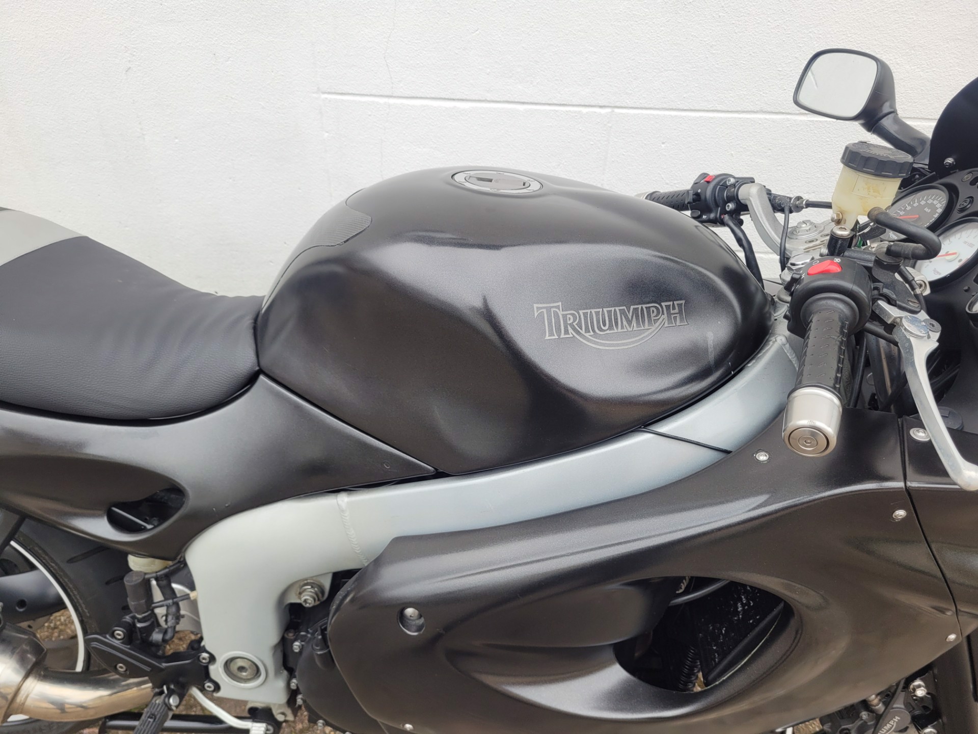 triumph--image6.jpg