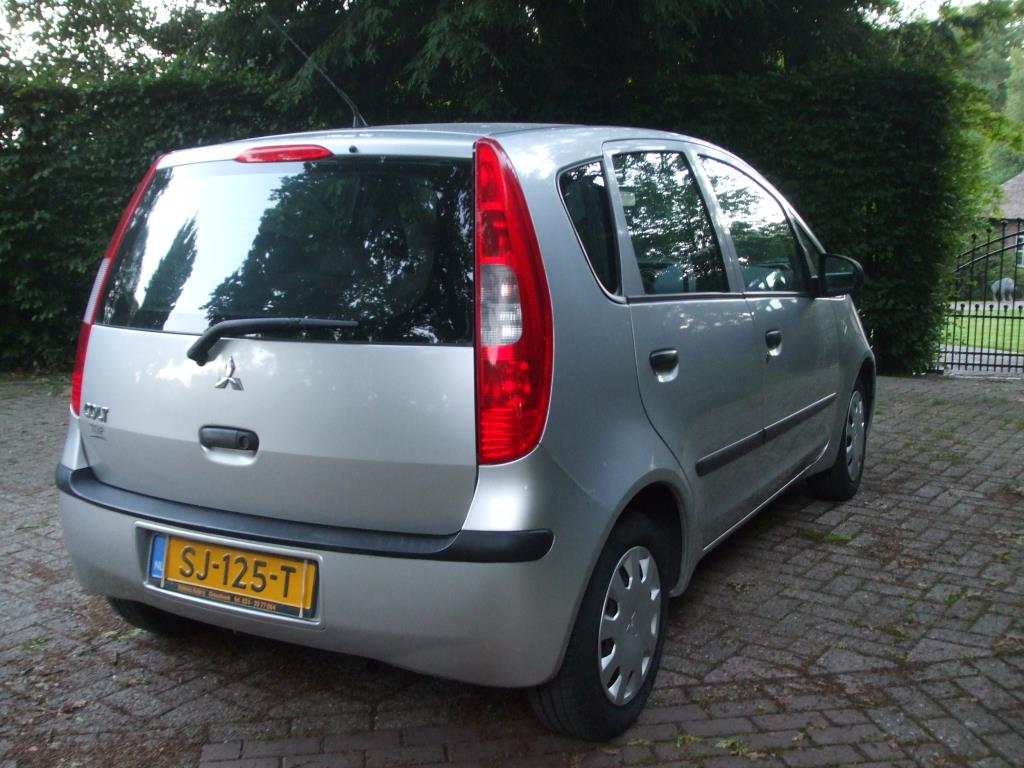 mitsubishi-colt-image3.jpg