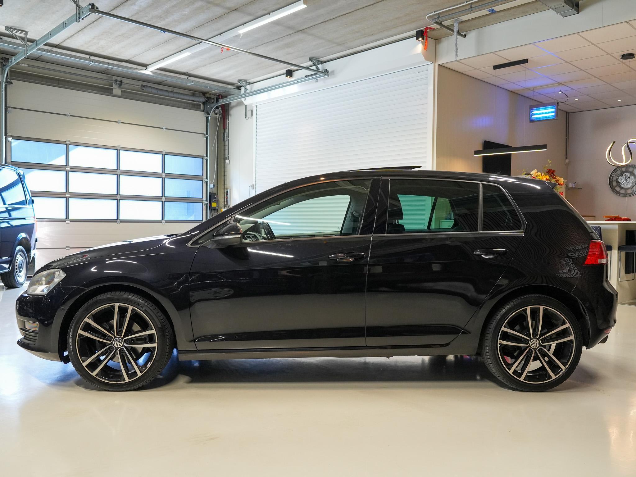 volkswagen-golf-image5.jpg