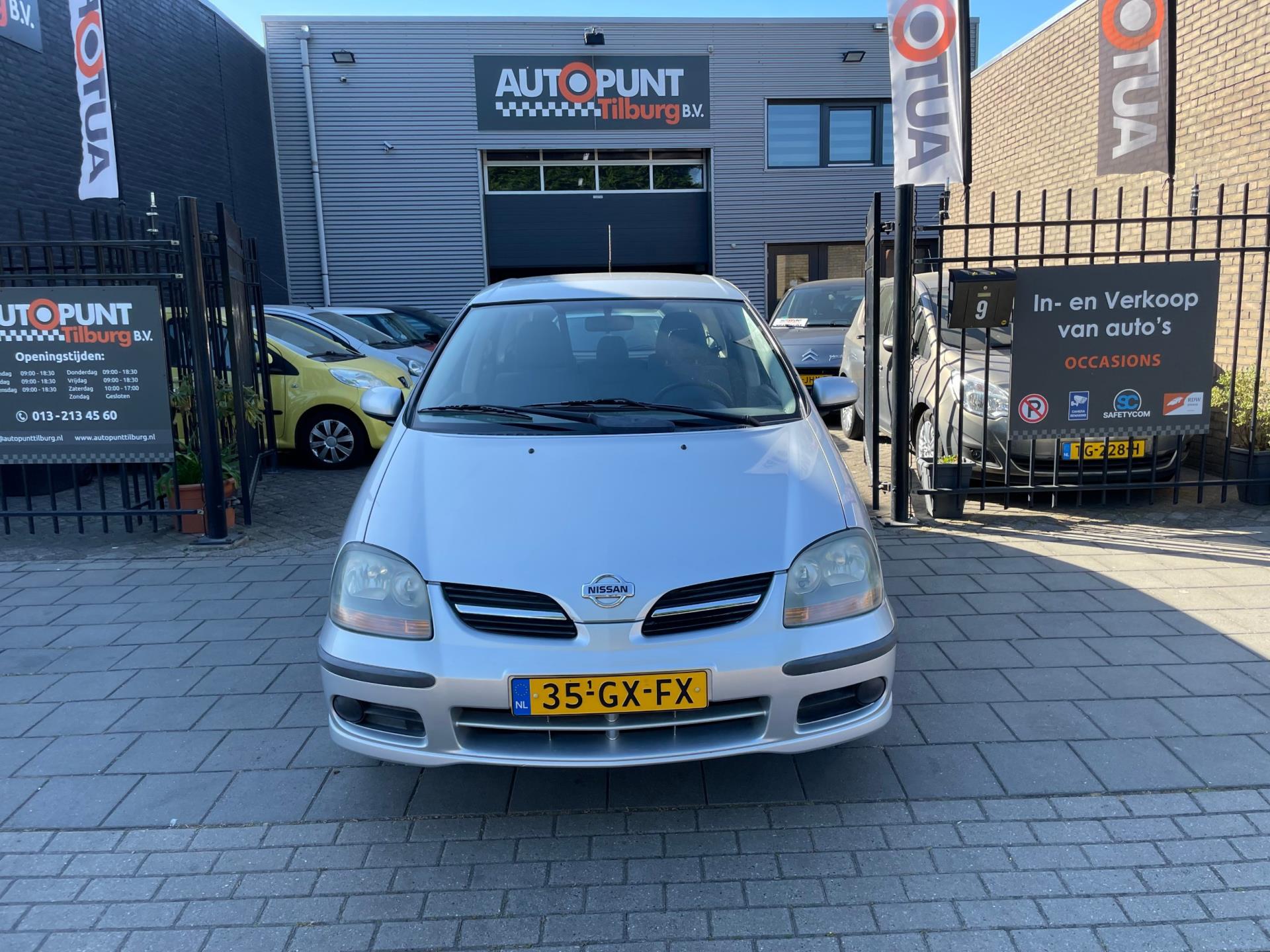nissan-almera-tino-image2.jpg