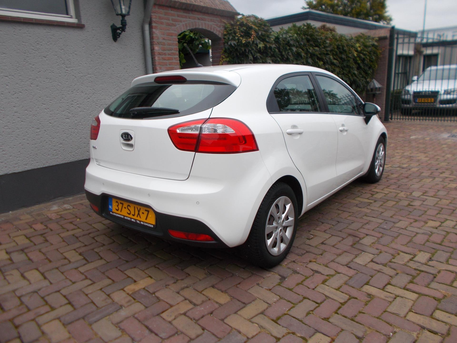 kia-rio-image4.jpg