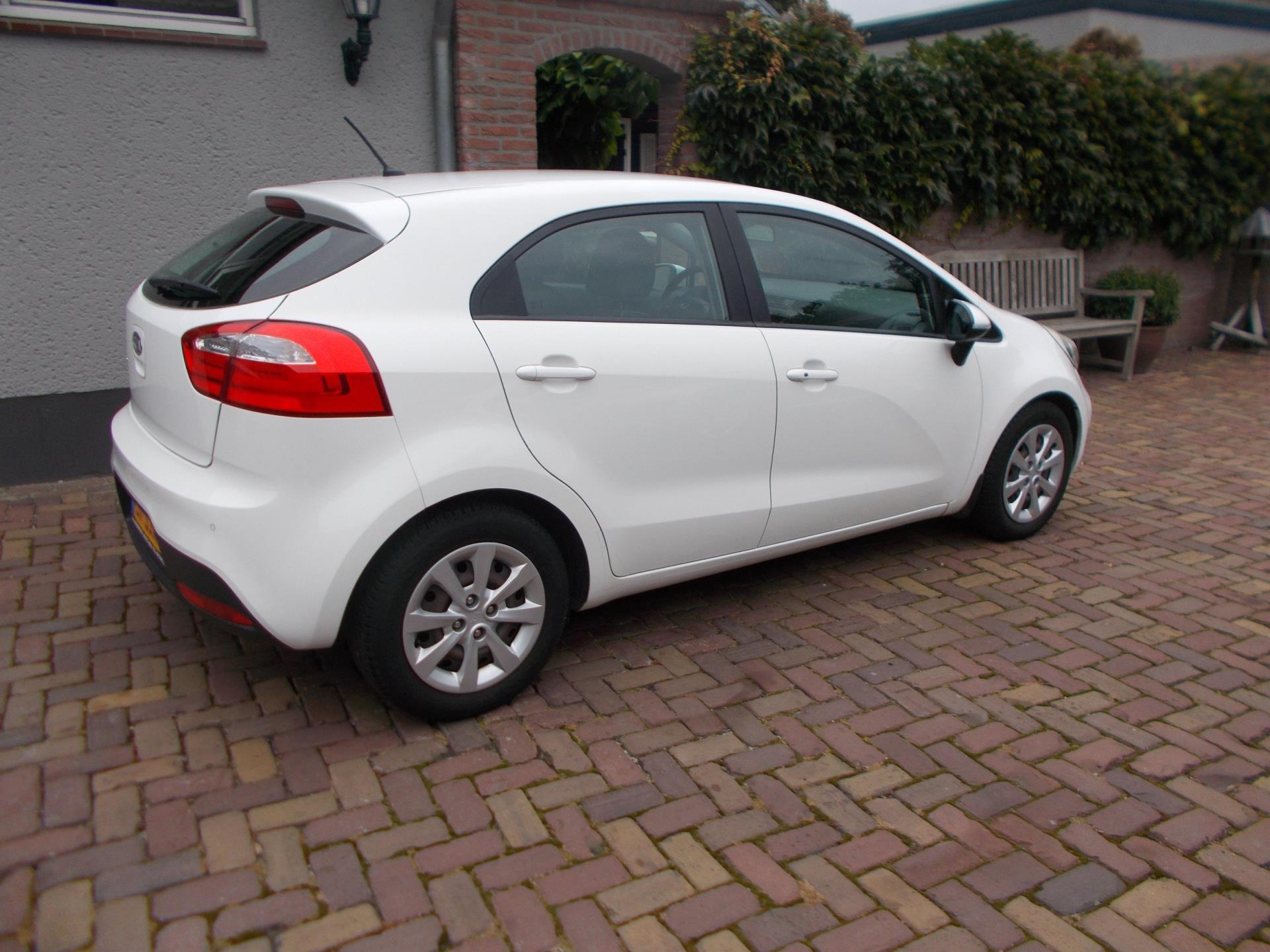 kia-rio-image5.jpg
