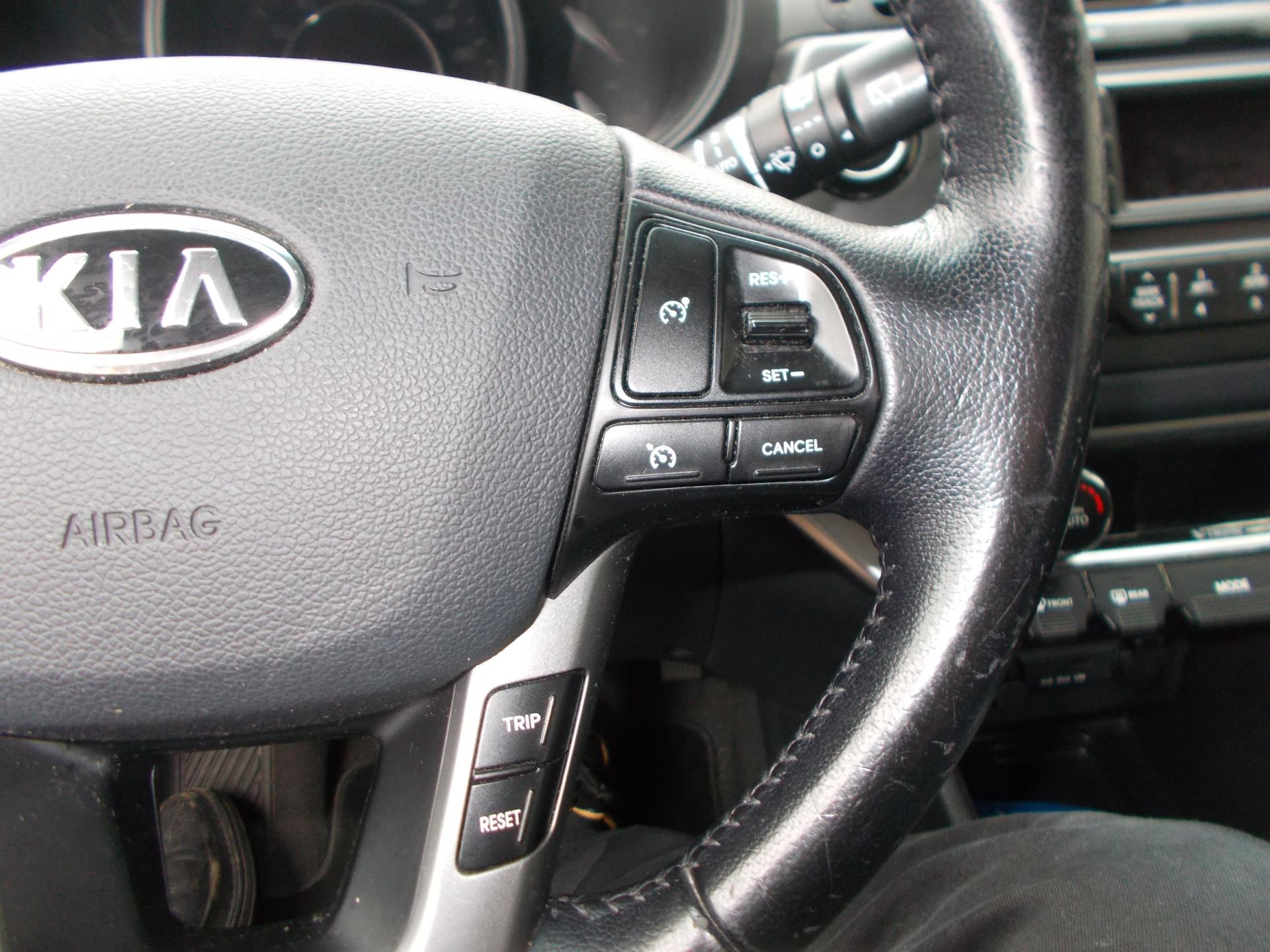 kia-rio-image8.jpg