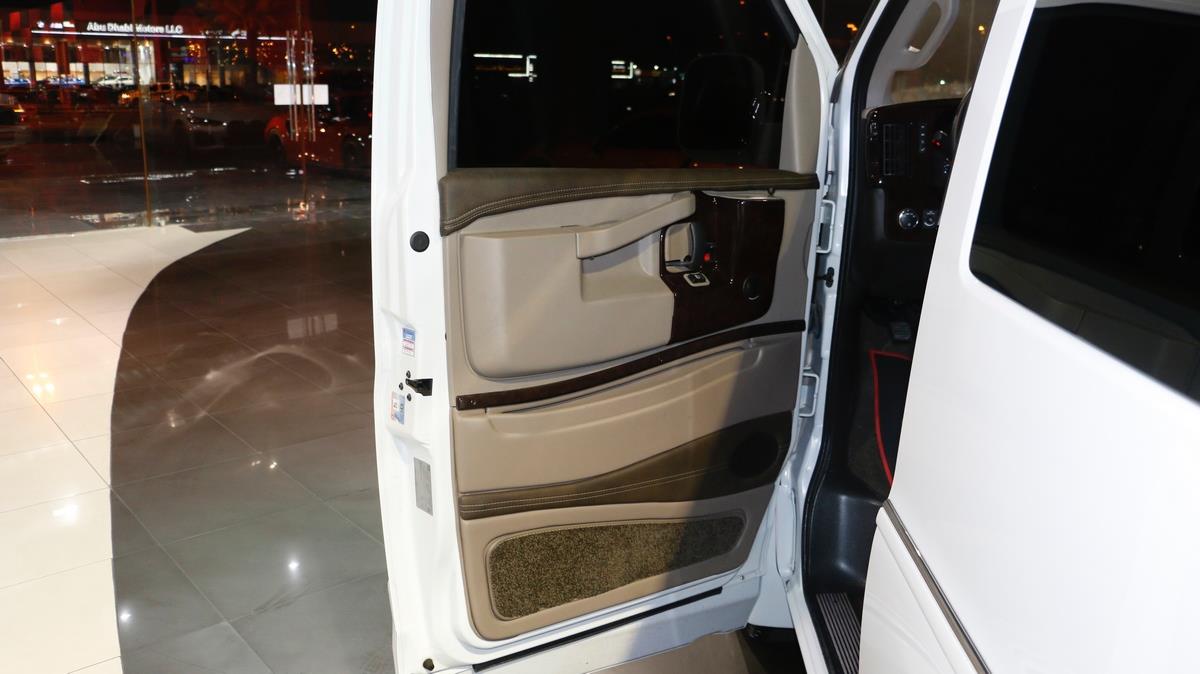 chevrolet-chevy-van-image10.jpg