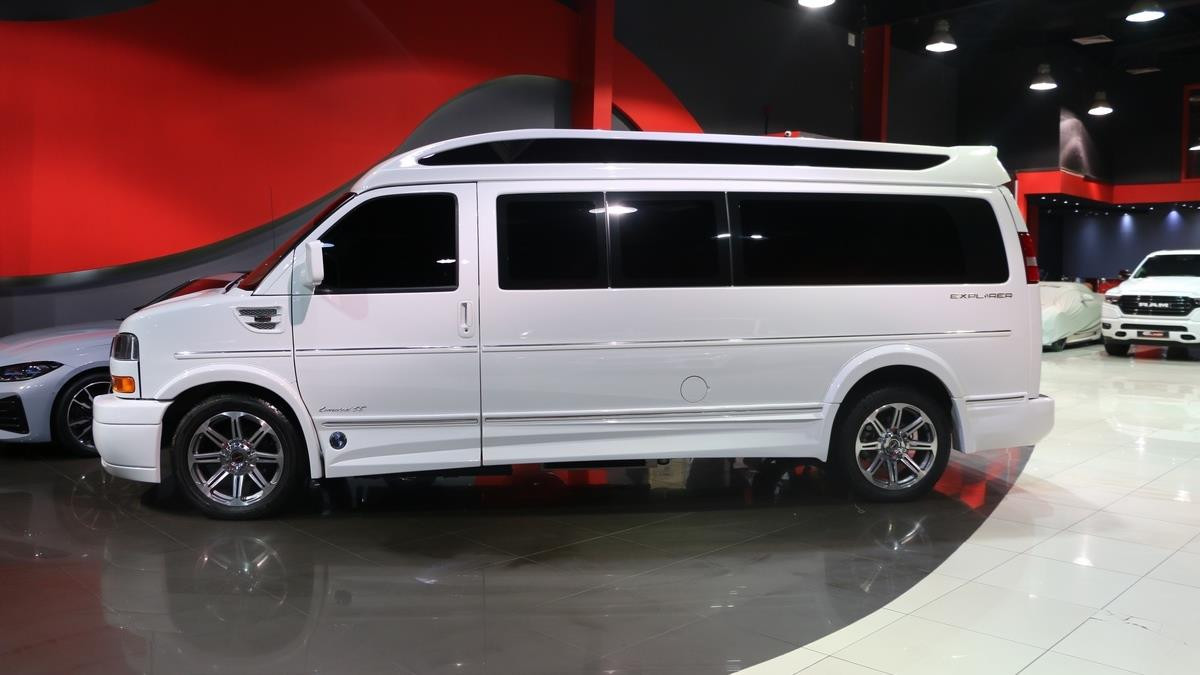 chevrolet-chevy-van-image2.jpg