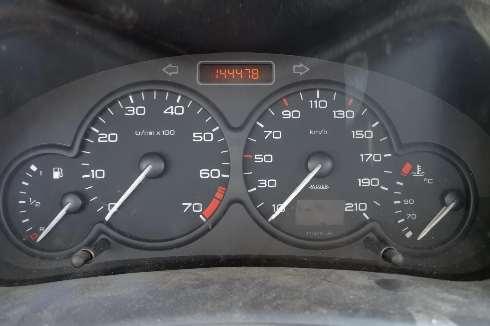 peugeot-206-image8.jpg