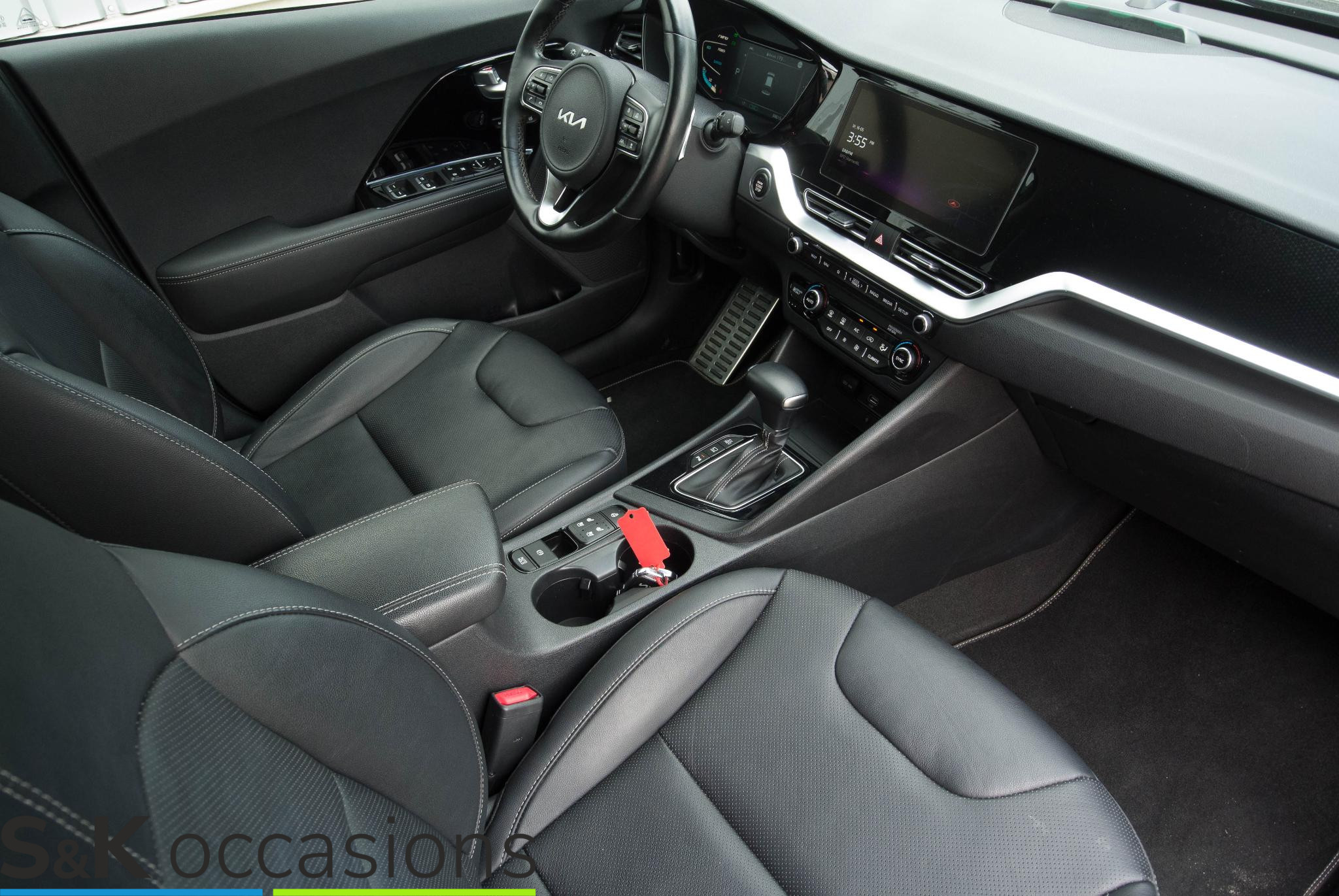kia-niro-image4.jpg