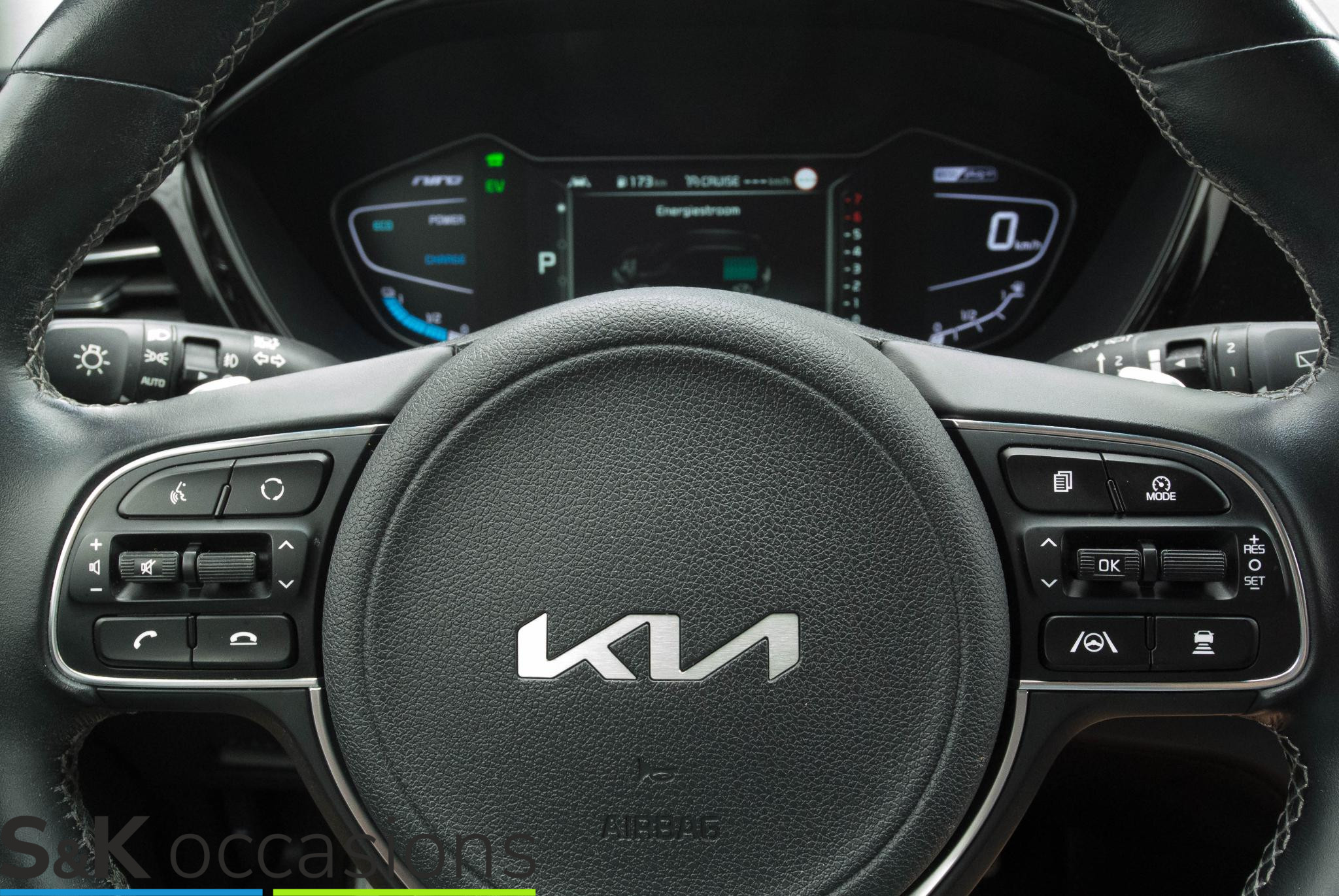 kia-niro-image8.jpg