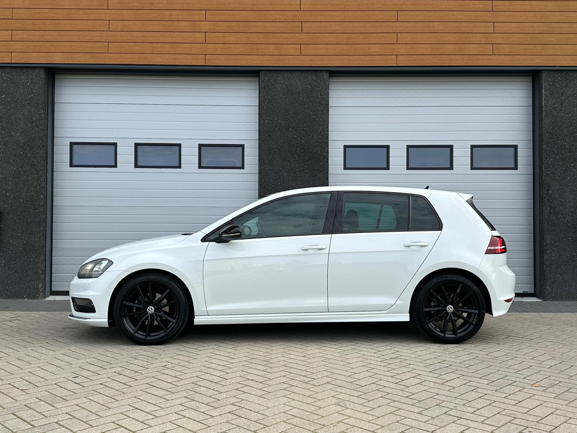 volkswagen-golf-image4.jpg