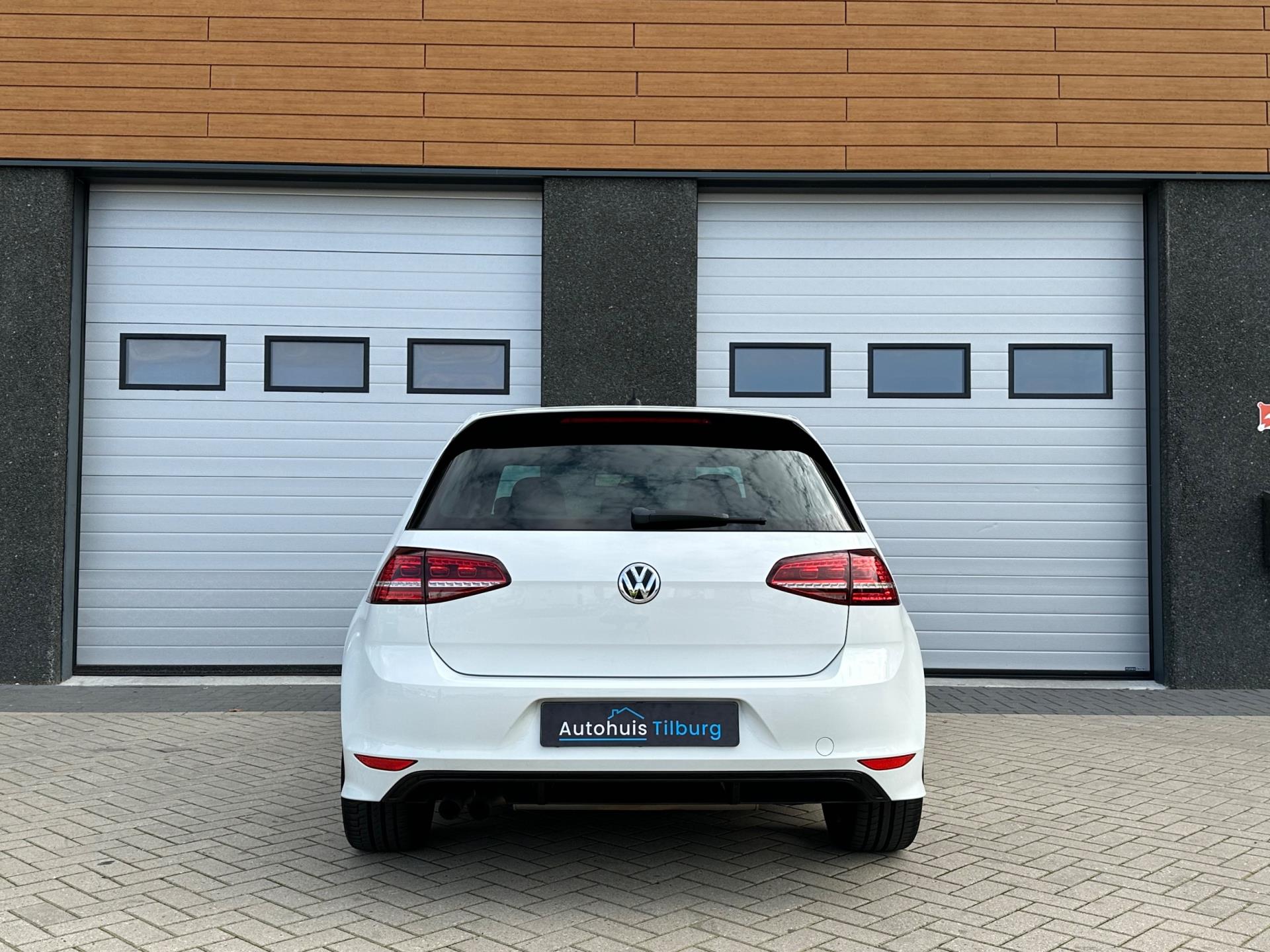 volkswagen-golf-image6.jpg