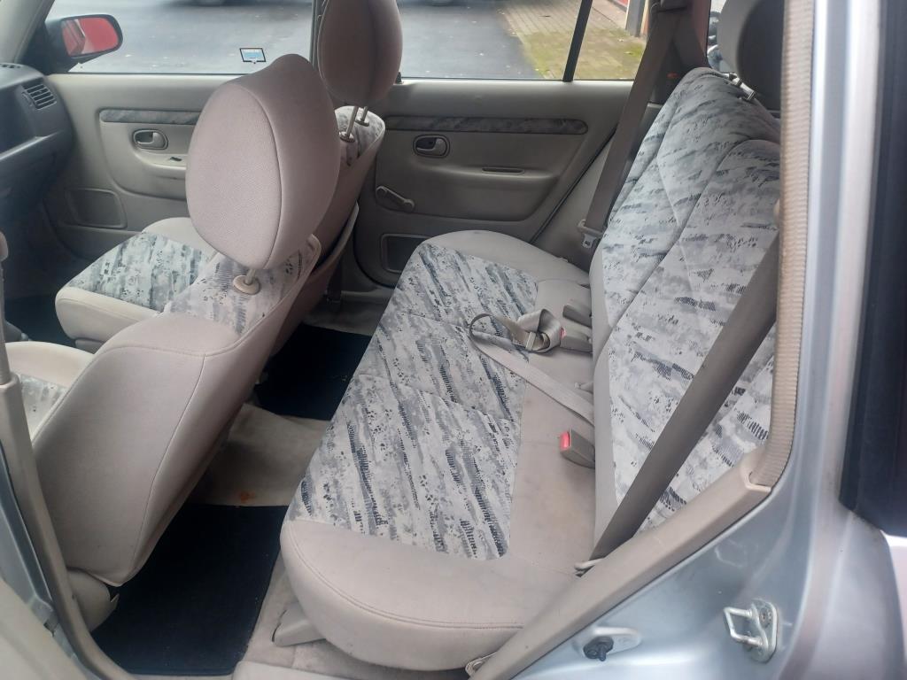 mazda-demio-image6.jpg