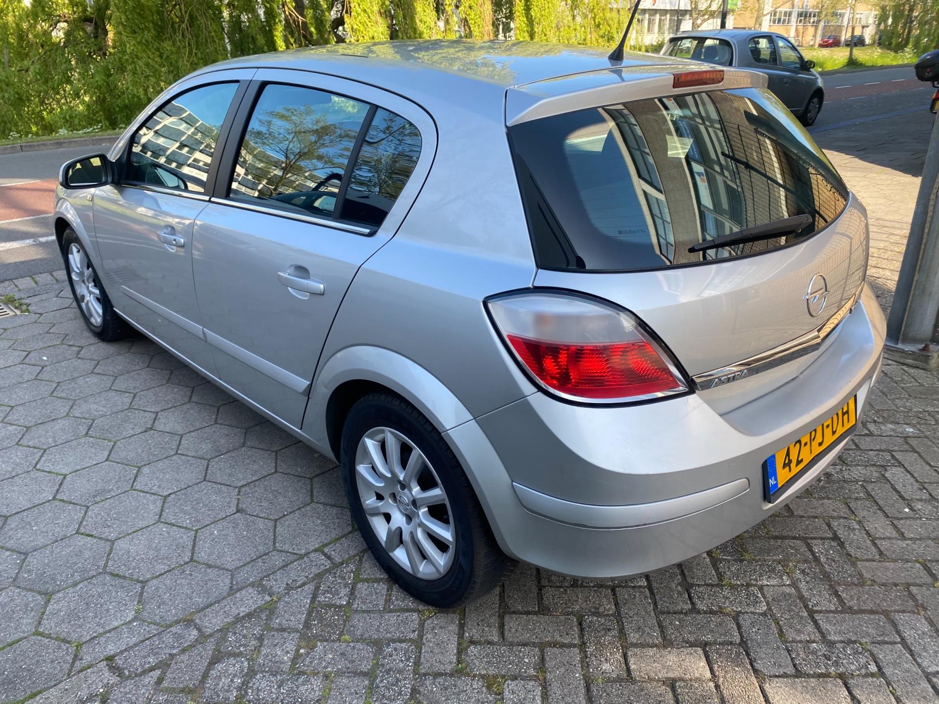 opel-astra-image5.jpg