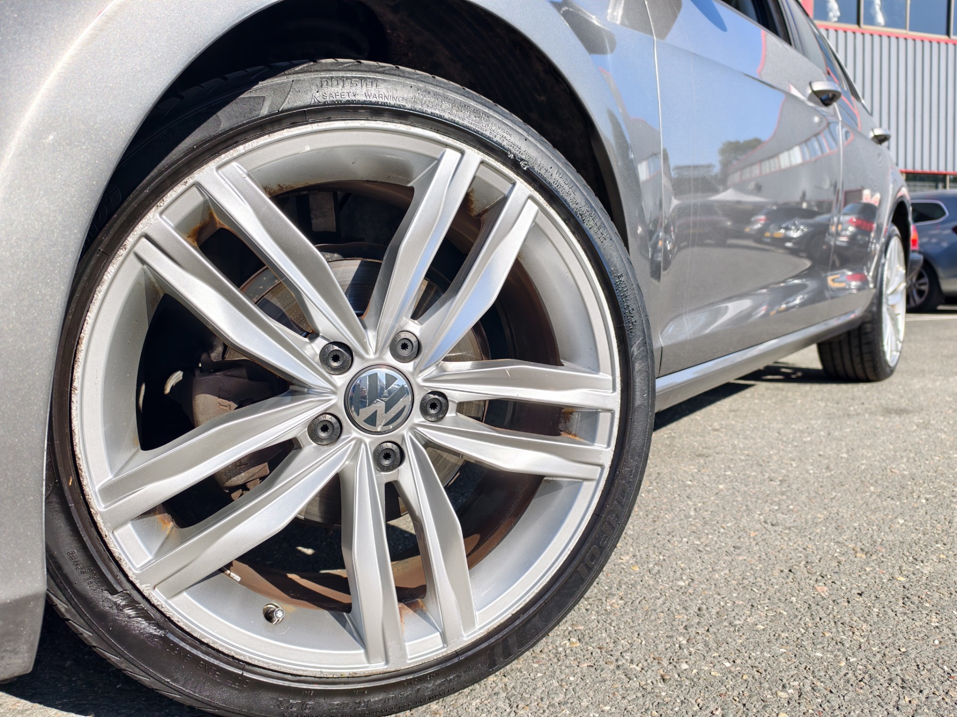 volkswagen-golf-image10.jpg