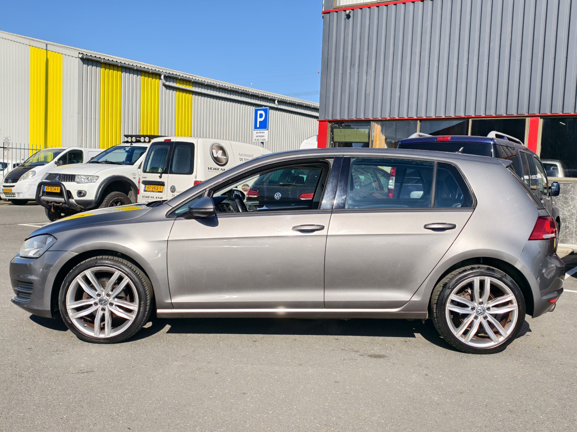 volkswagen-golf-image3.jpg