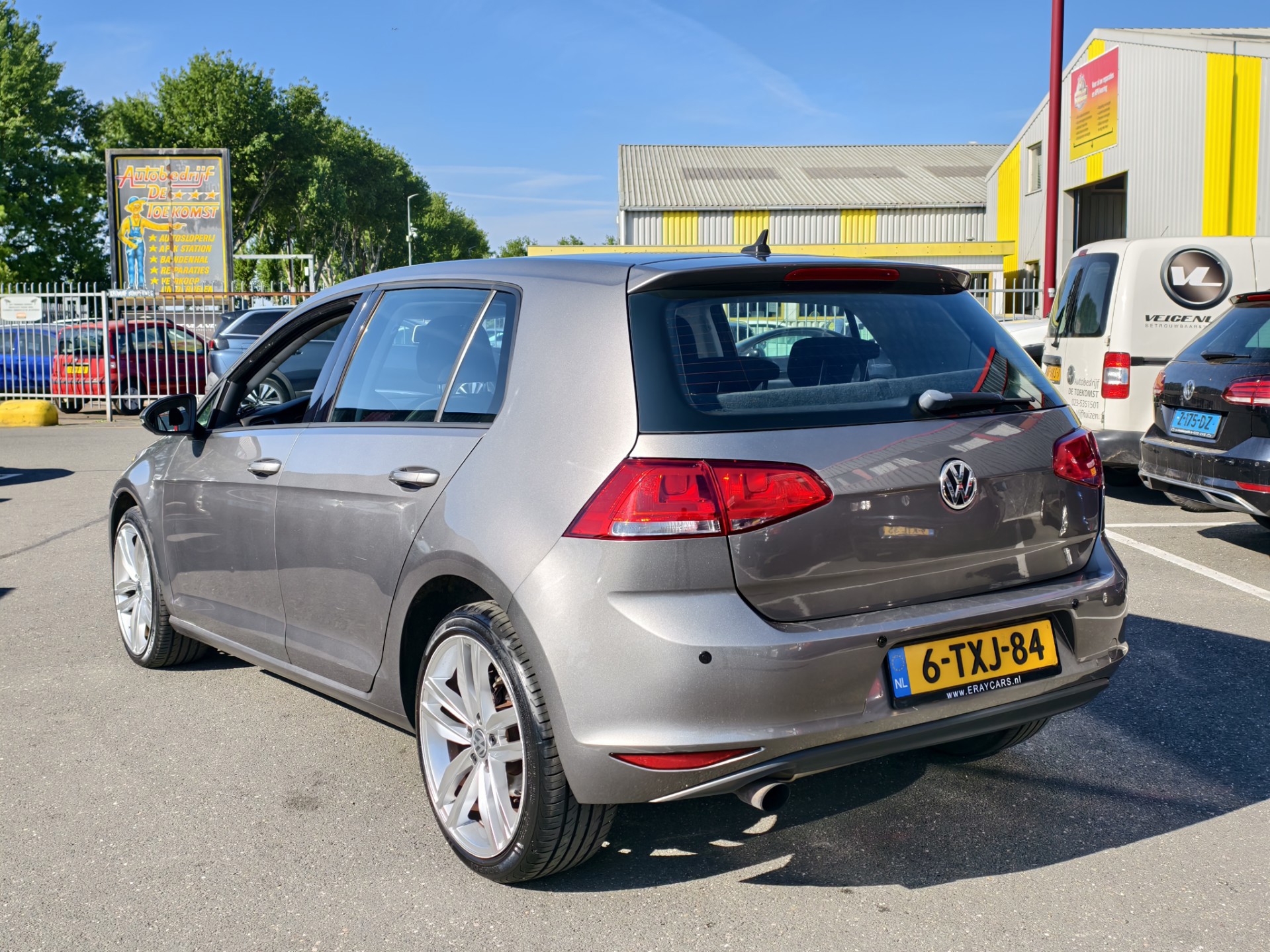 volkswagen-golf-image5.jpg