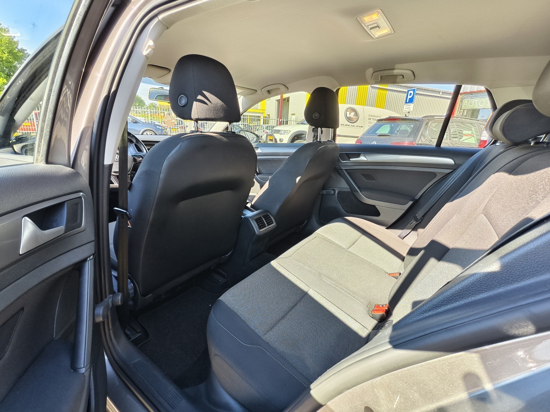 volkswagen-golf-image8.jpg