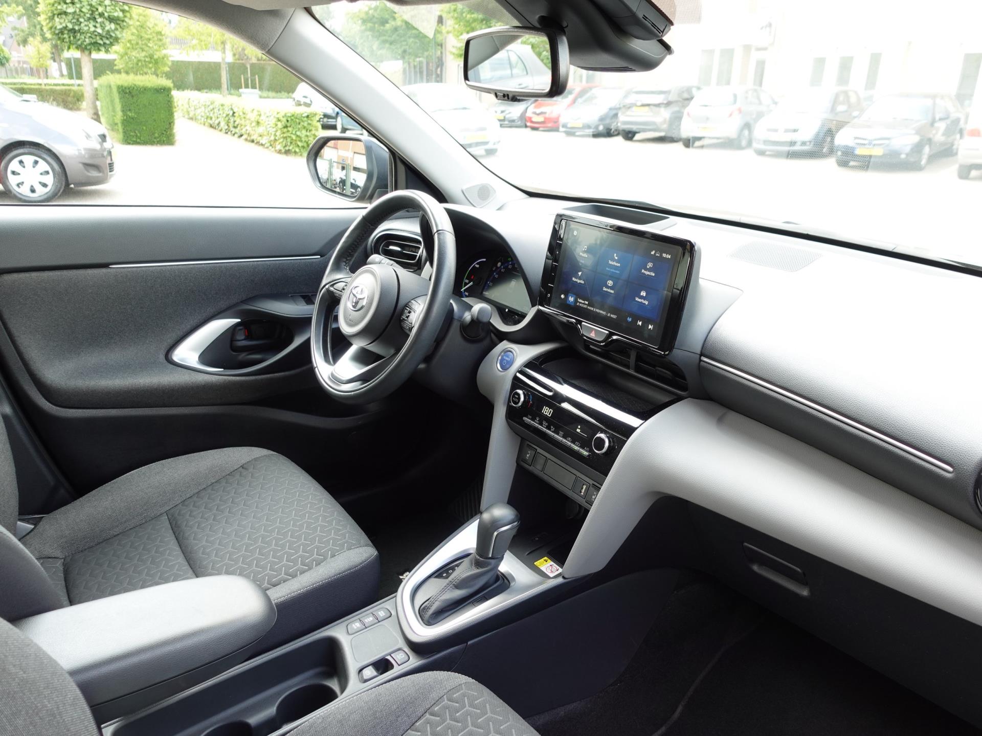 toyota-yaris-cross-image7.jpg