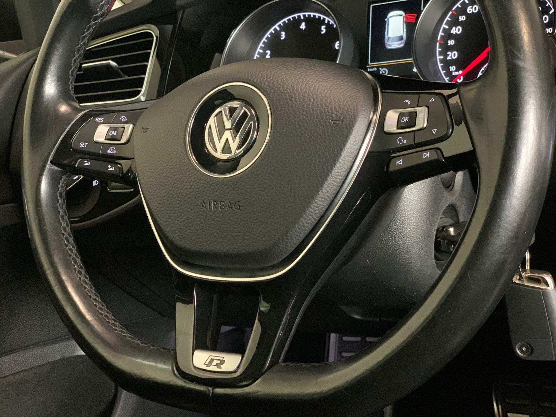 volkswagen-golf-variant-image10.jpg