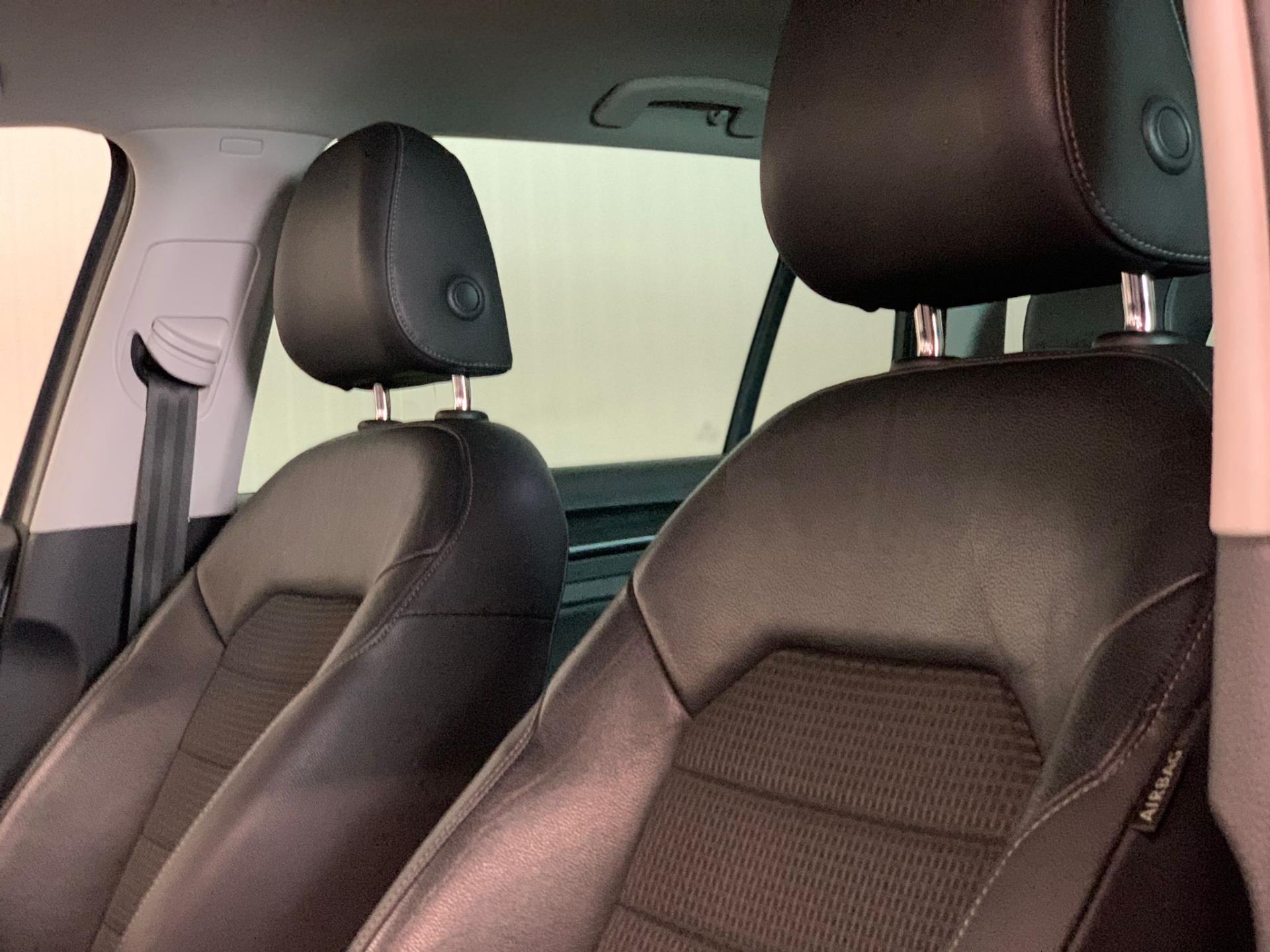 volkswagen-golf-variant-image4.jpg