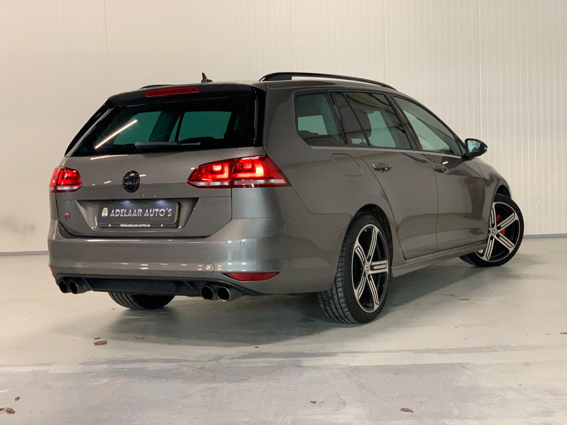 volkswagen-golf-variant-image8.jpg